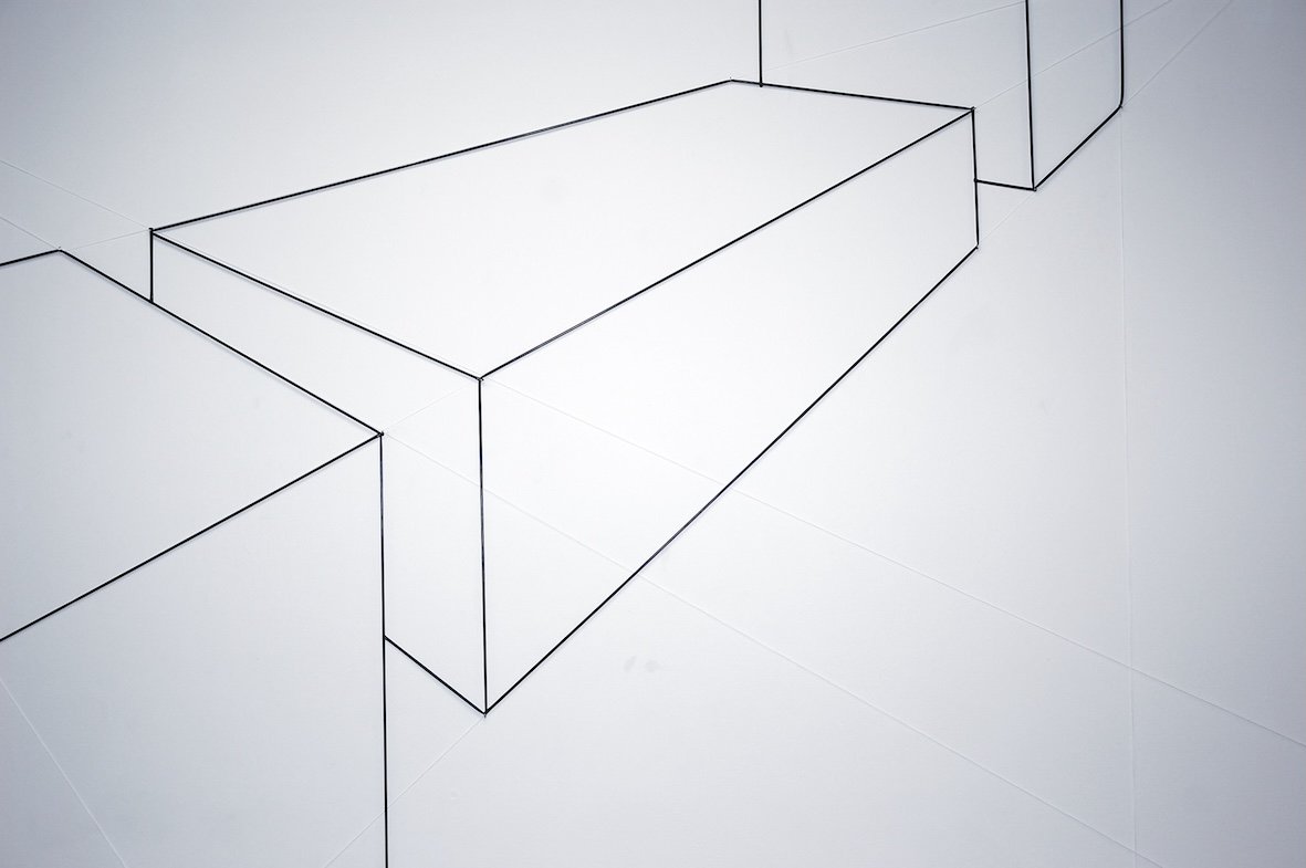 Perspectdiva, Elastic cord
('Strung Out', Westspace, Wall drawings, 2006)