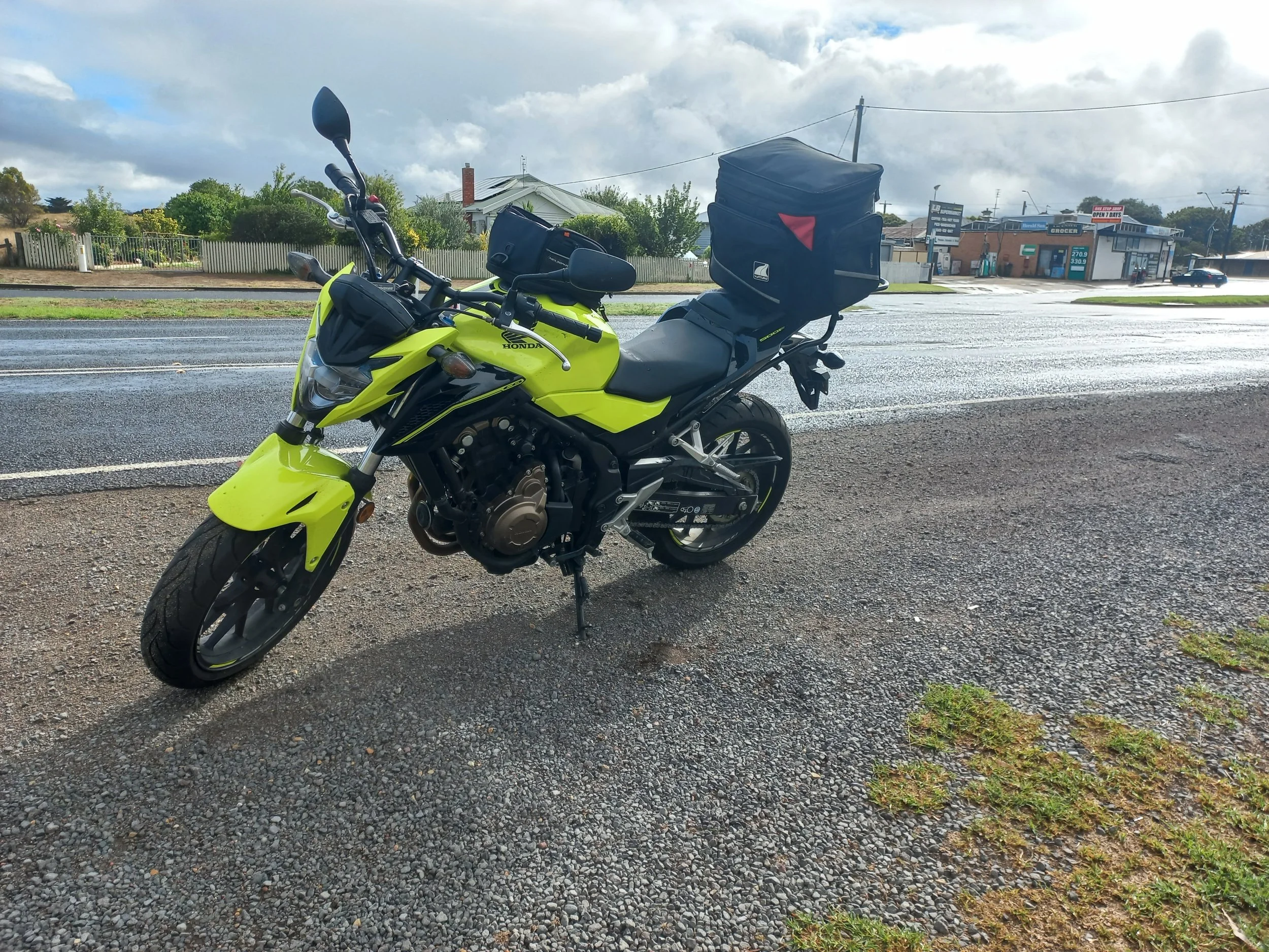 Honda CBR500F photo 3