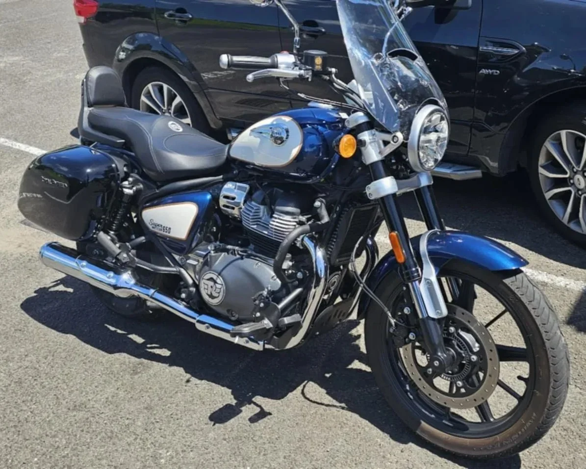 Royal Enfield Super Meteor 650 (2024)