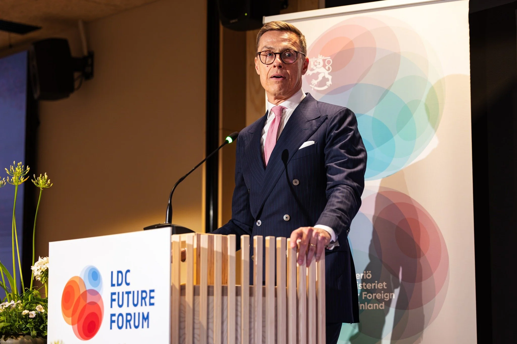 Olin t&auml;n&auml;&auml;n valokuvaajana LDC Future Forumissa, eli Ulkoministeri&ouml;n ja YK:n j&auml;rjest&auml;m&auml;ss&auml; v&auml;hiten kehittyneiden maiden tulevaisuusfoorumissa. Kameran eteen p&auml;&auml;tyi my&ouml;s presidentti Alexander 