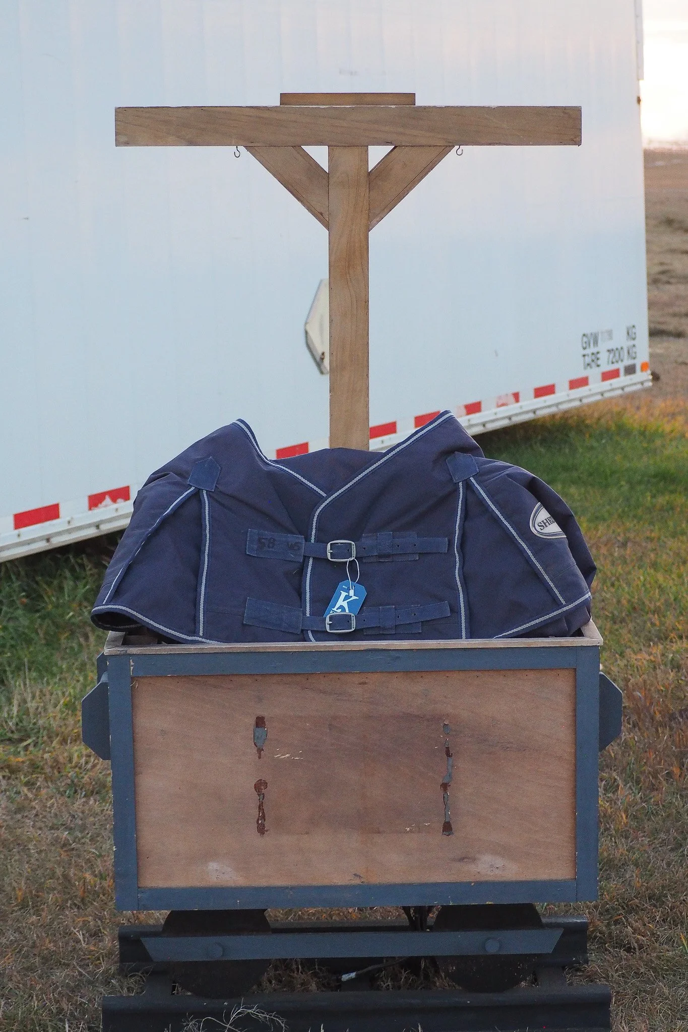 Shedrow Navy Blanket 58"
