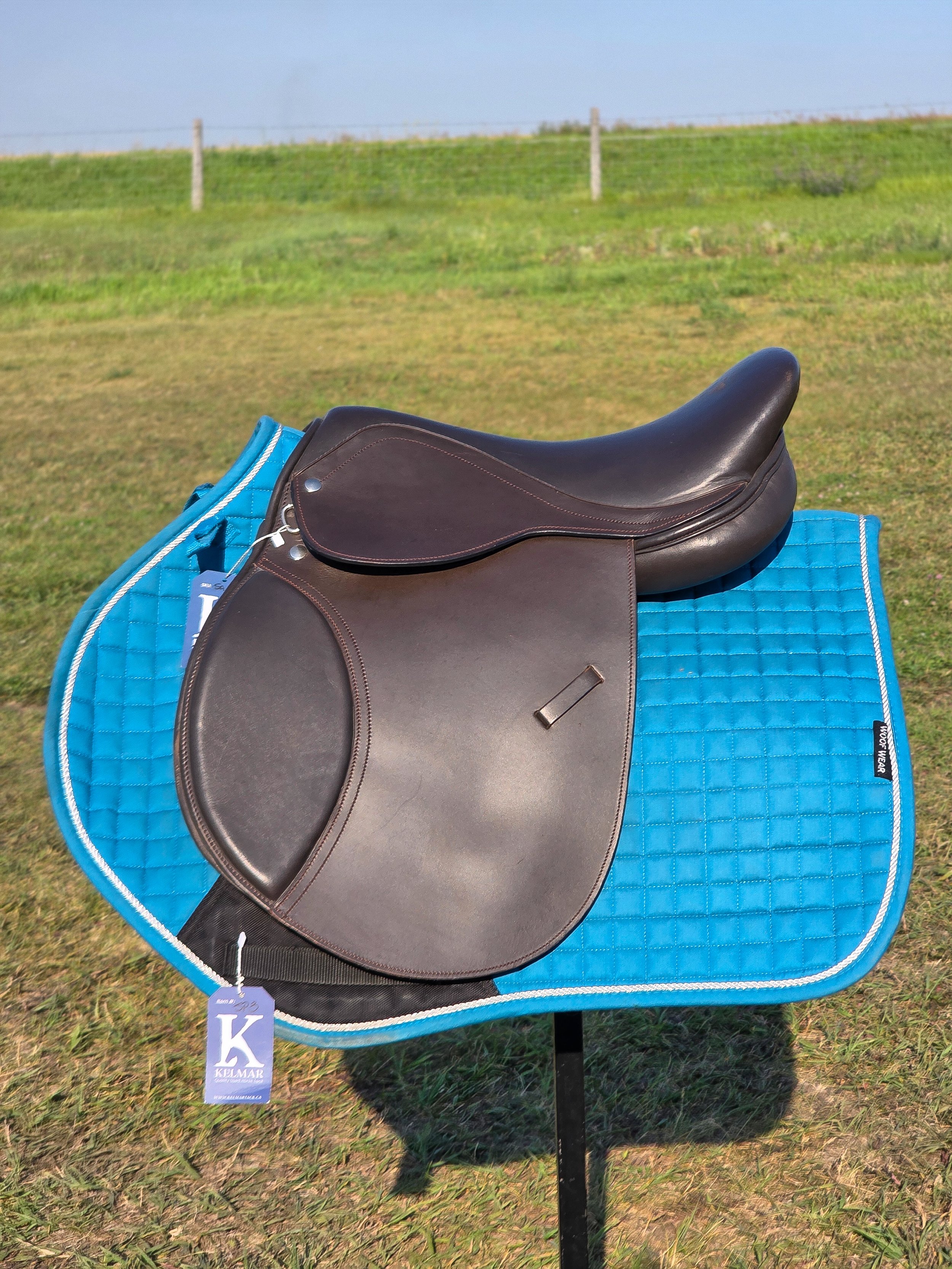 Synthetic Jump Saddle