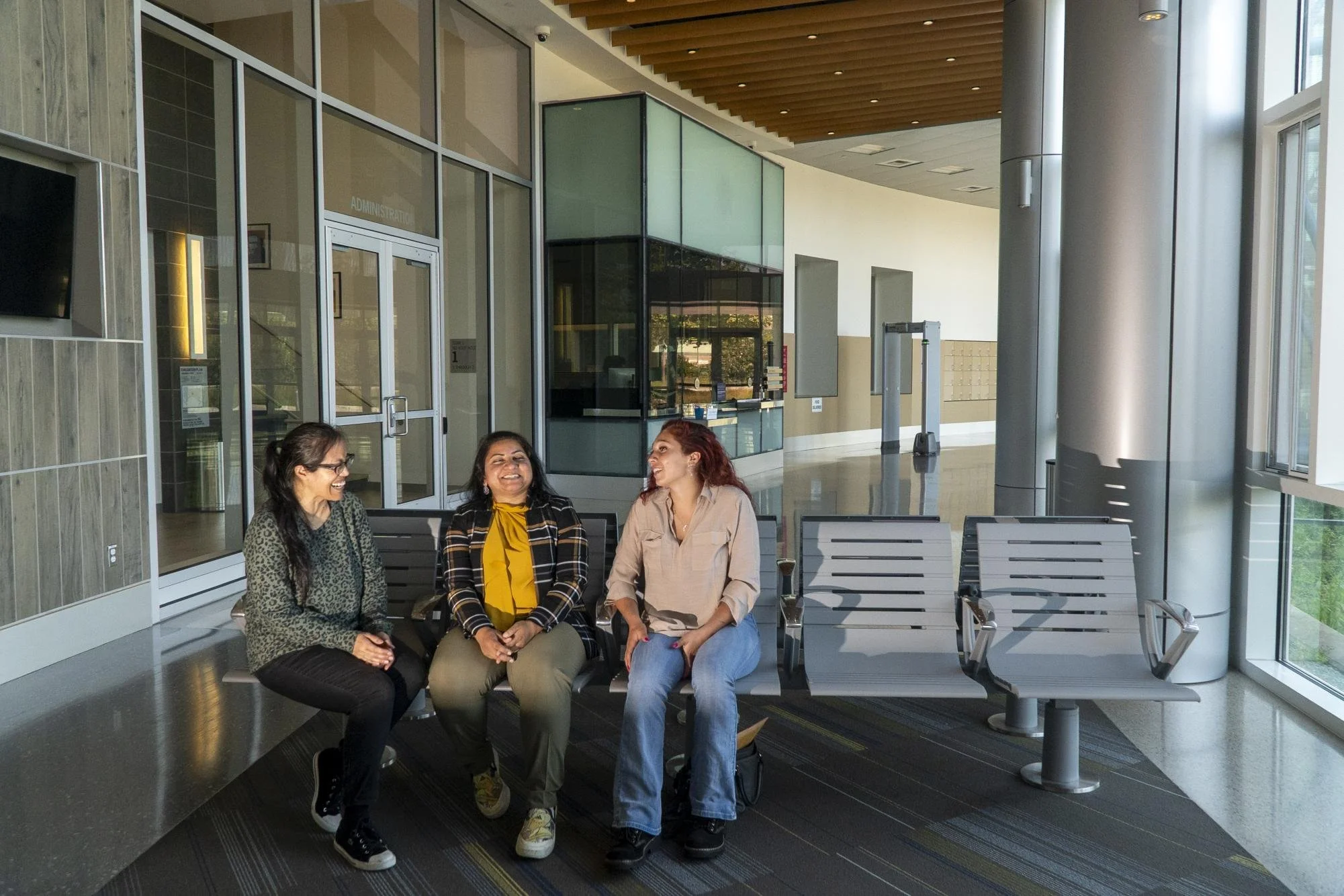 This program is putting students in jail to teach conflict resolution to inmates