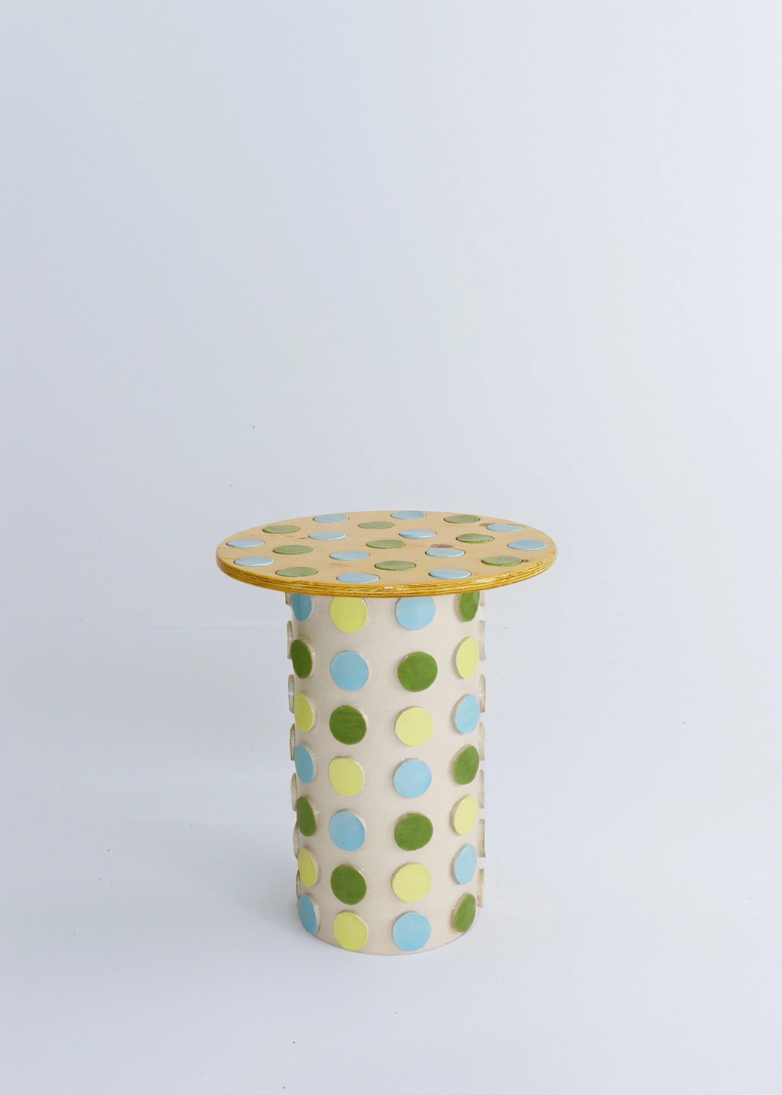Dot dot dot sidetable