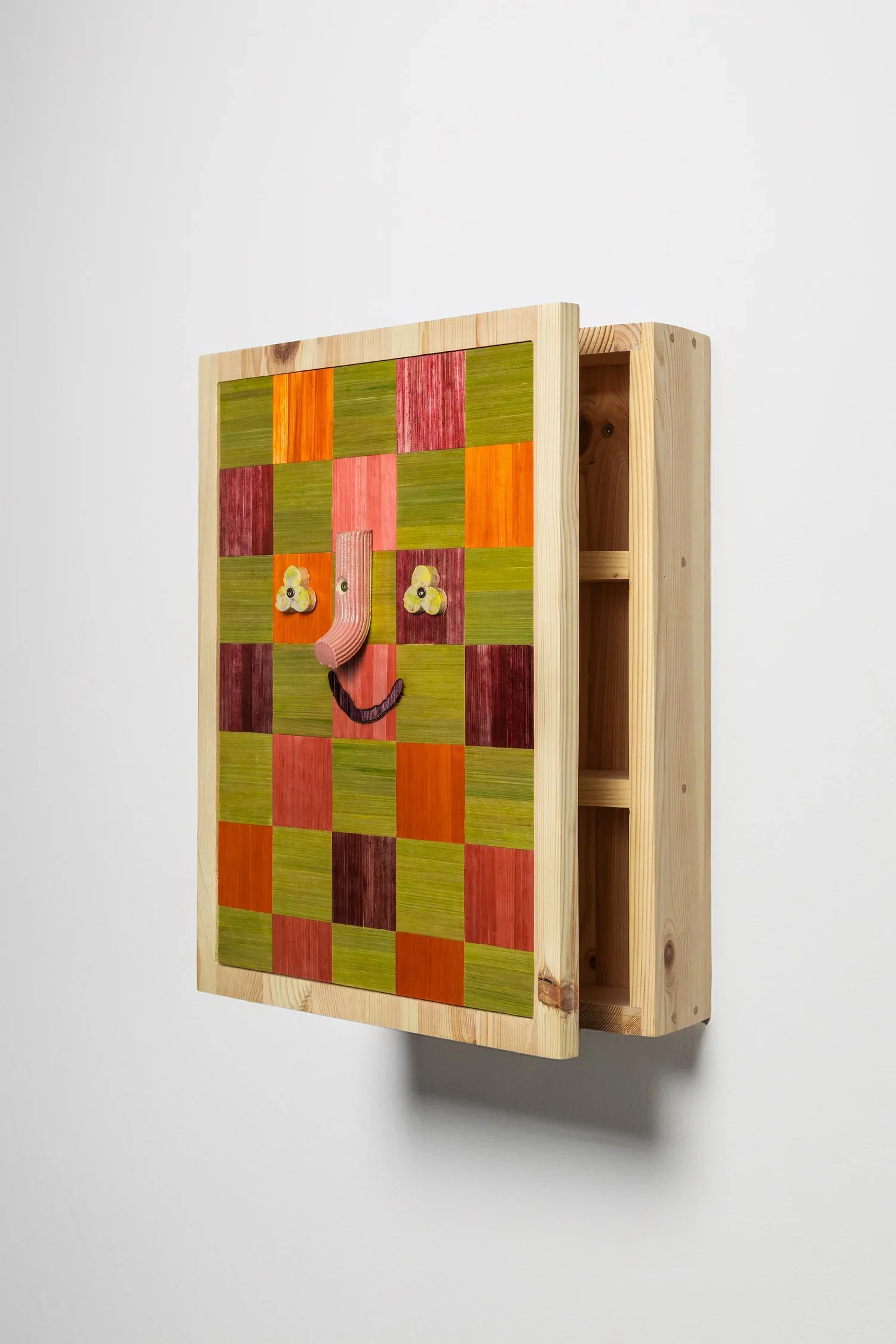 Straw_grid_cabinet_open+copy.webp