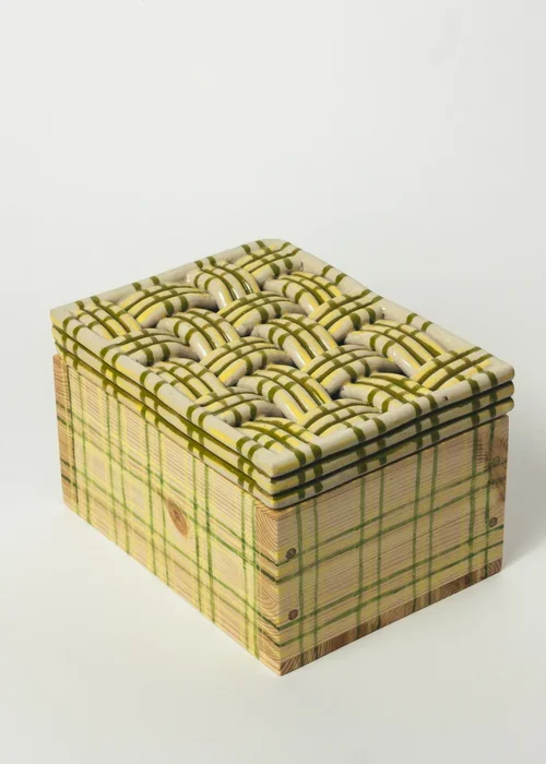 Ceramic weave box