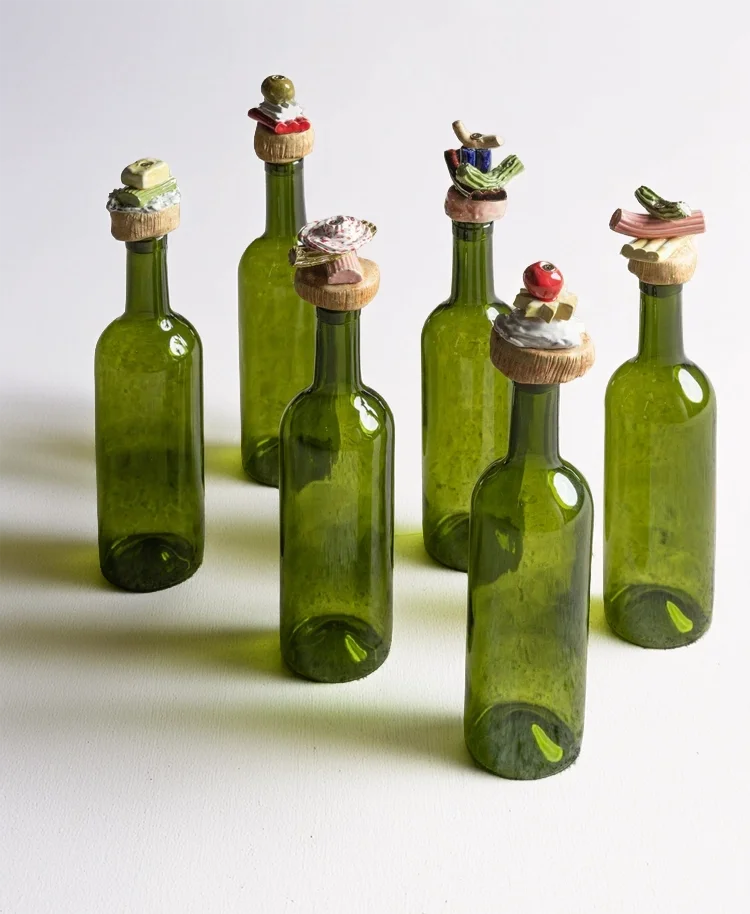 Canapé bottle stoppers