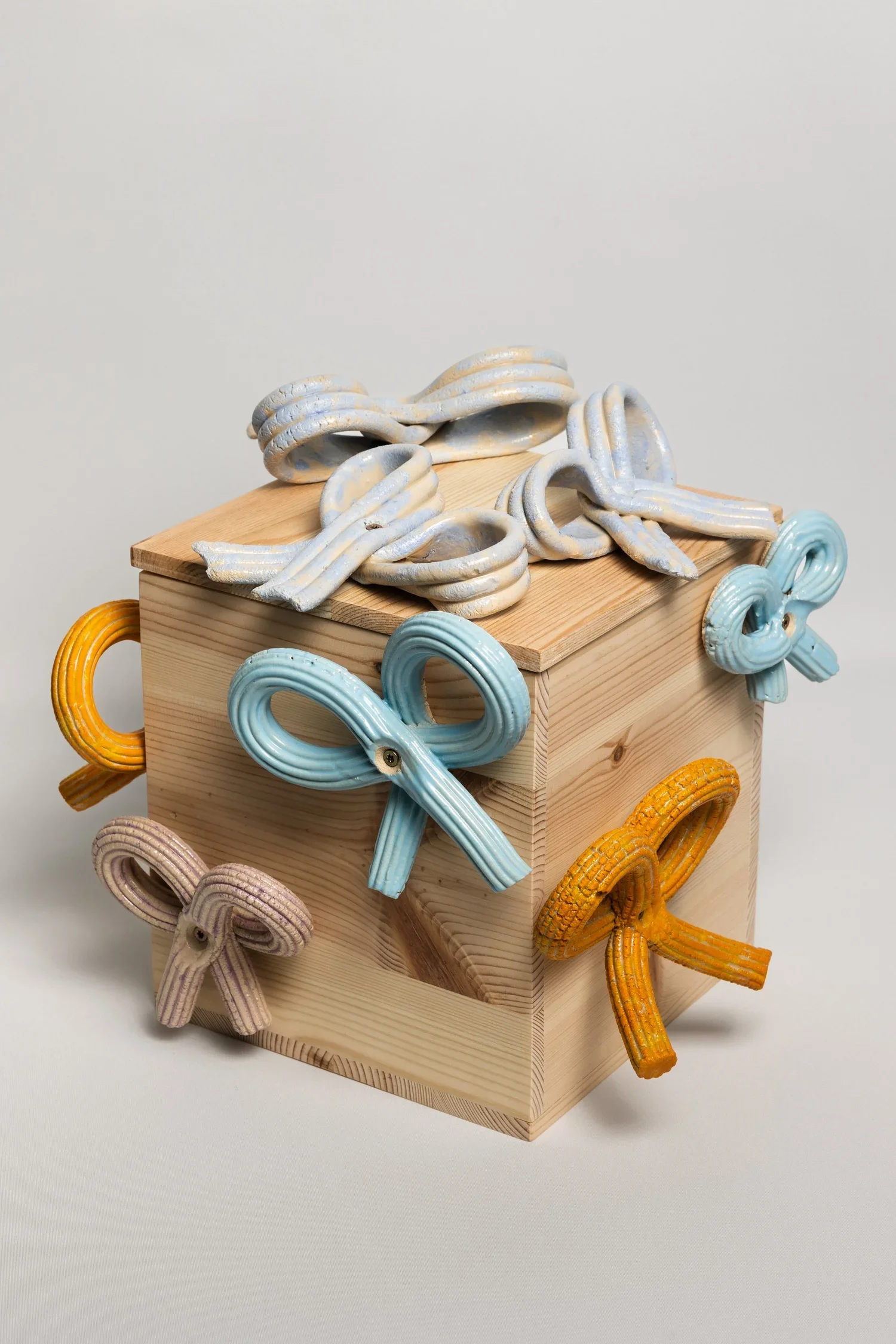Bows on bows on bows box