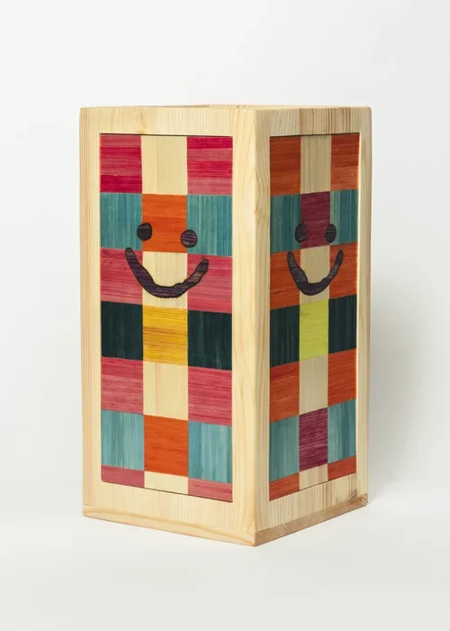 Straw marquetry smile vase