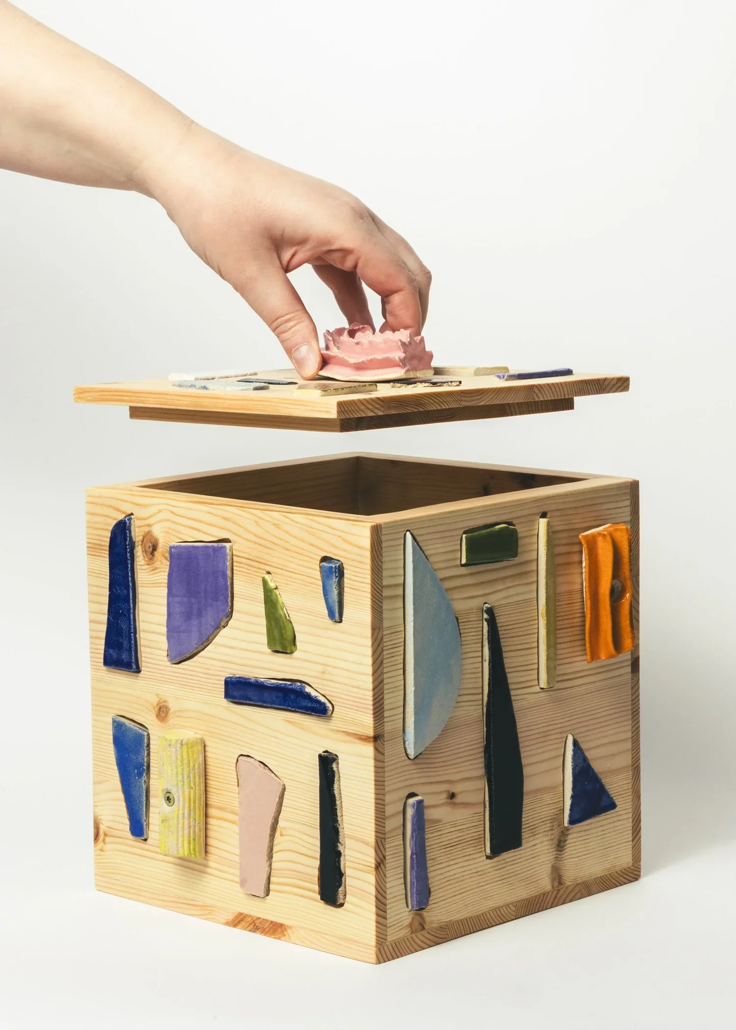 Tile+box+open_photo+by+Sunna+Ben.webp