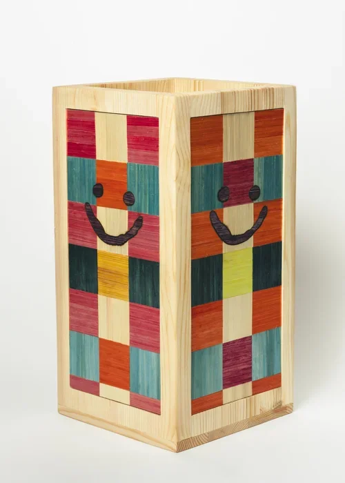 Straw+vase_photo+by+Sunna+Ben (1).webp