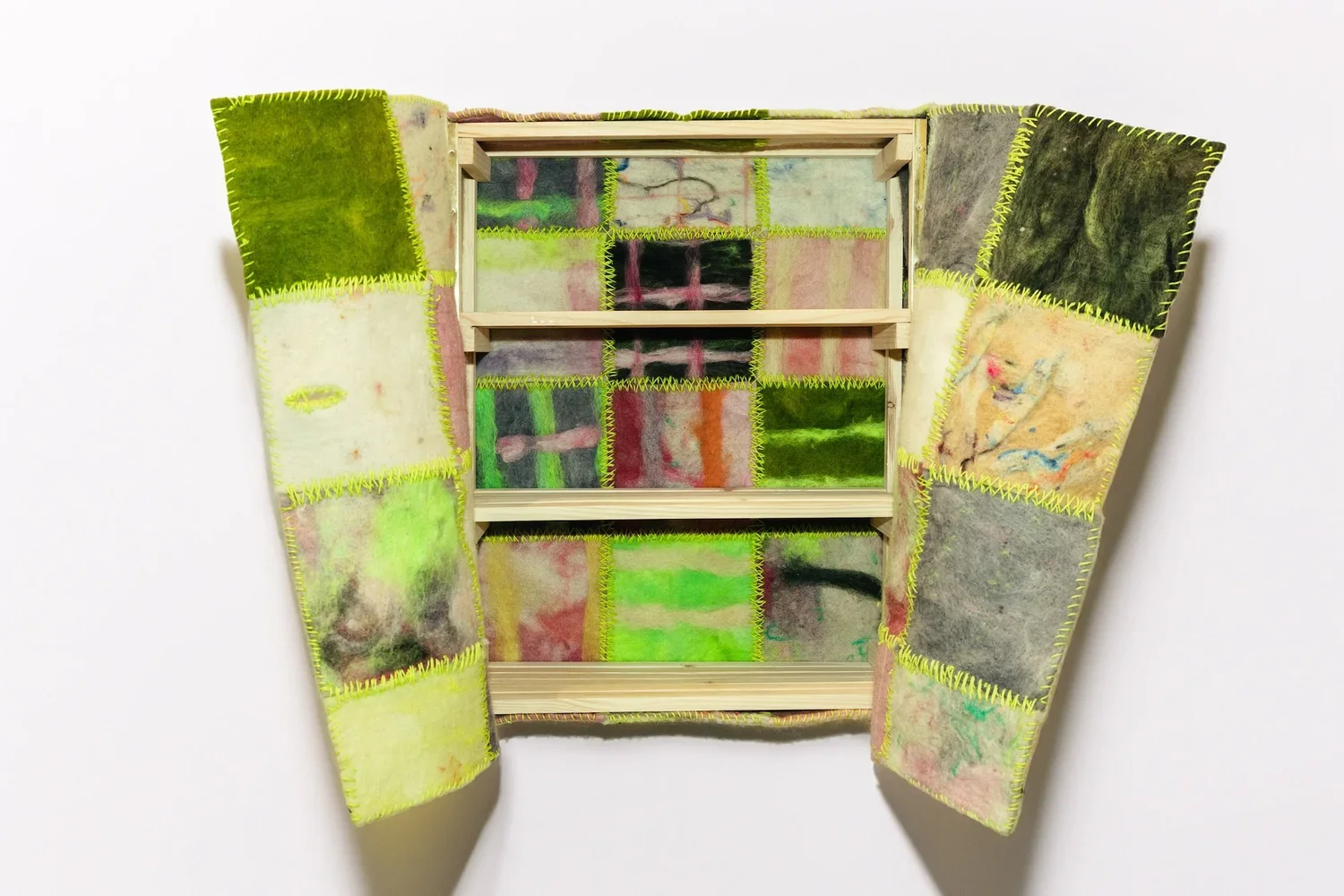 Quilt_felt_cabine_open+copy.webp