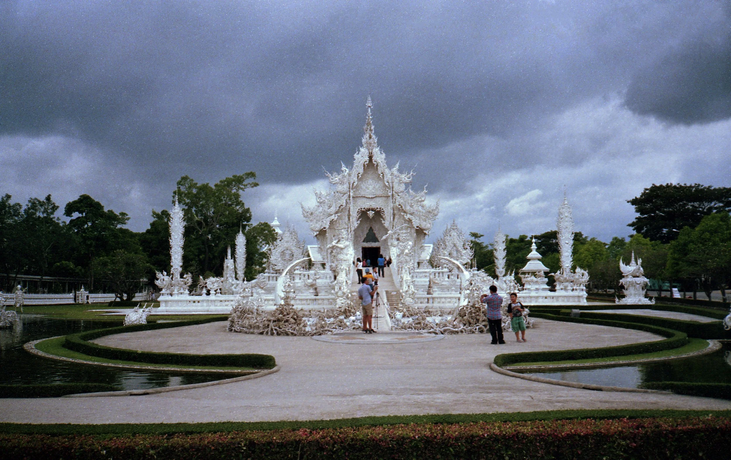 img016.jpg