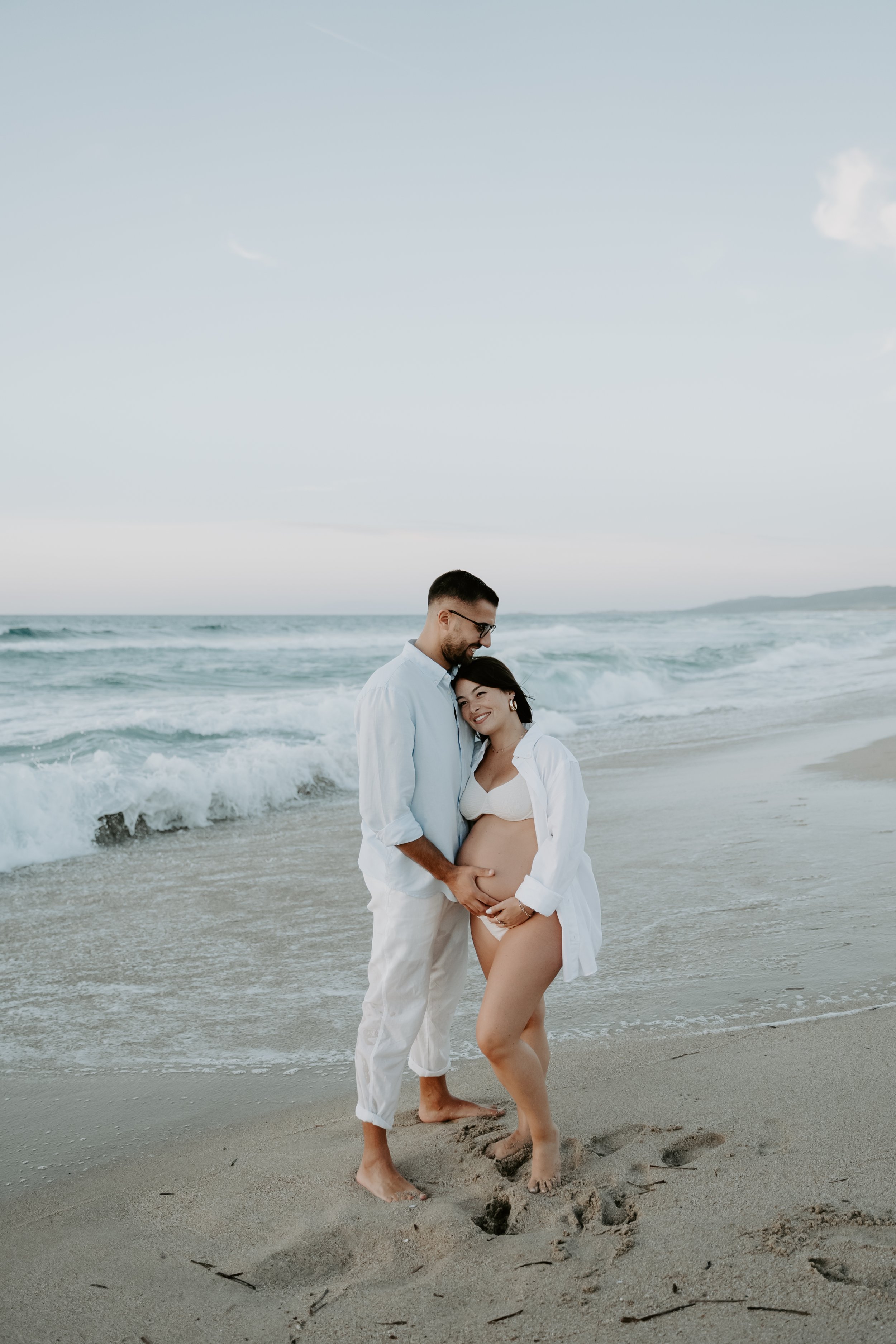 Servizio fotografico maternity in esterna al tramonto, Sardegna - Fotografa Daria Manuedda