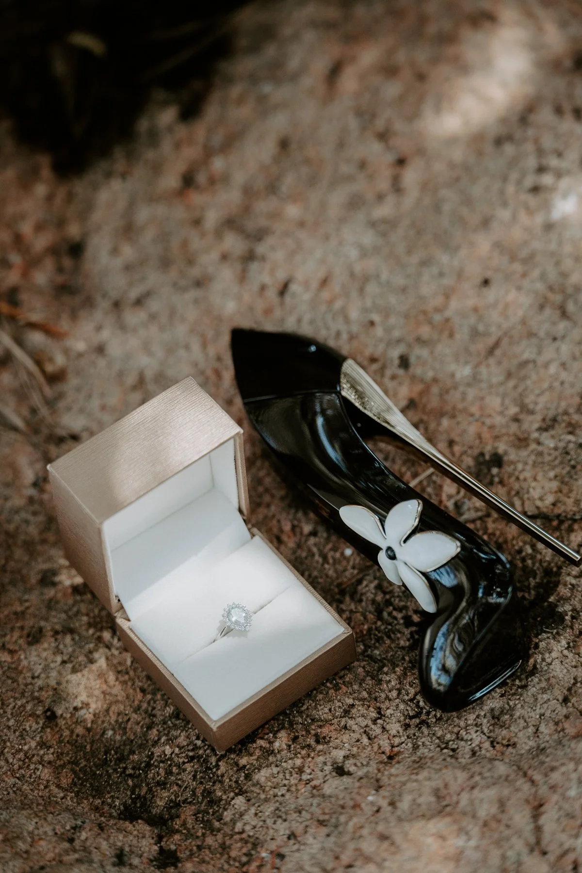 wedding detail photographer