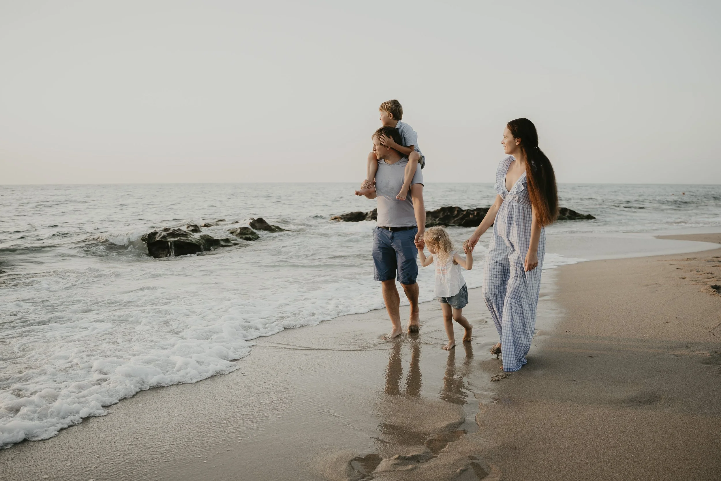 Servizio Fotografico di Famiglia al tramonto Valledoria Baia Delle Mimose Badesi Sardegna