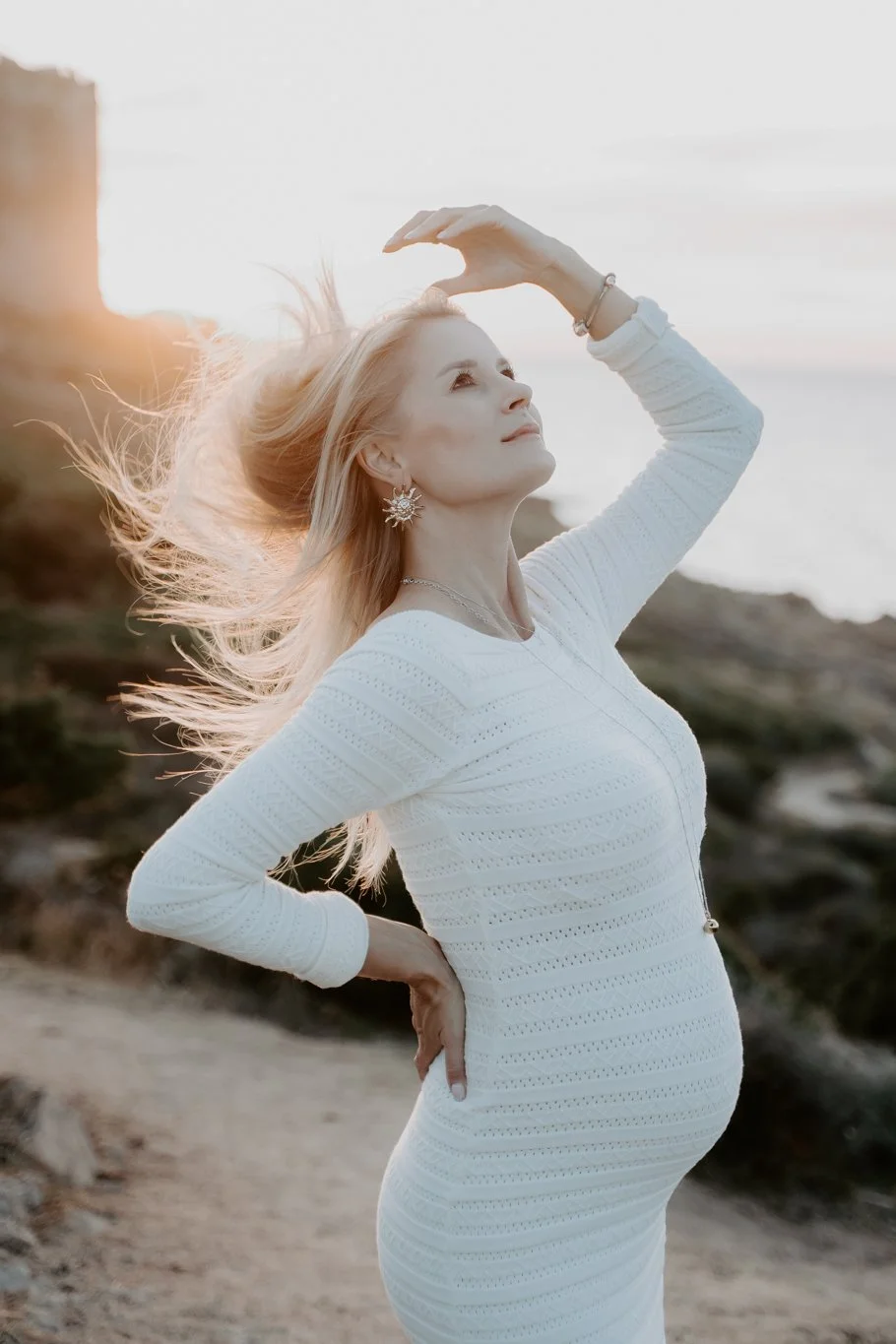 Servizio fotografico maternity in esterna al tramonto, Sardegna - Fotografa Daria Manuedda