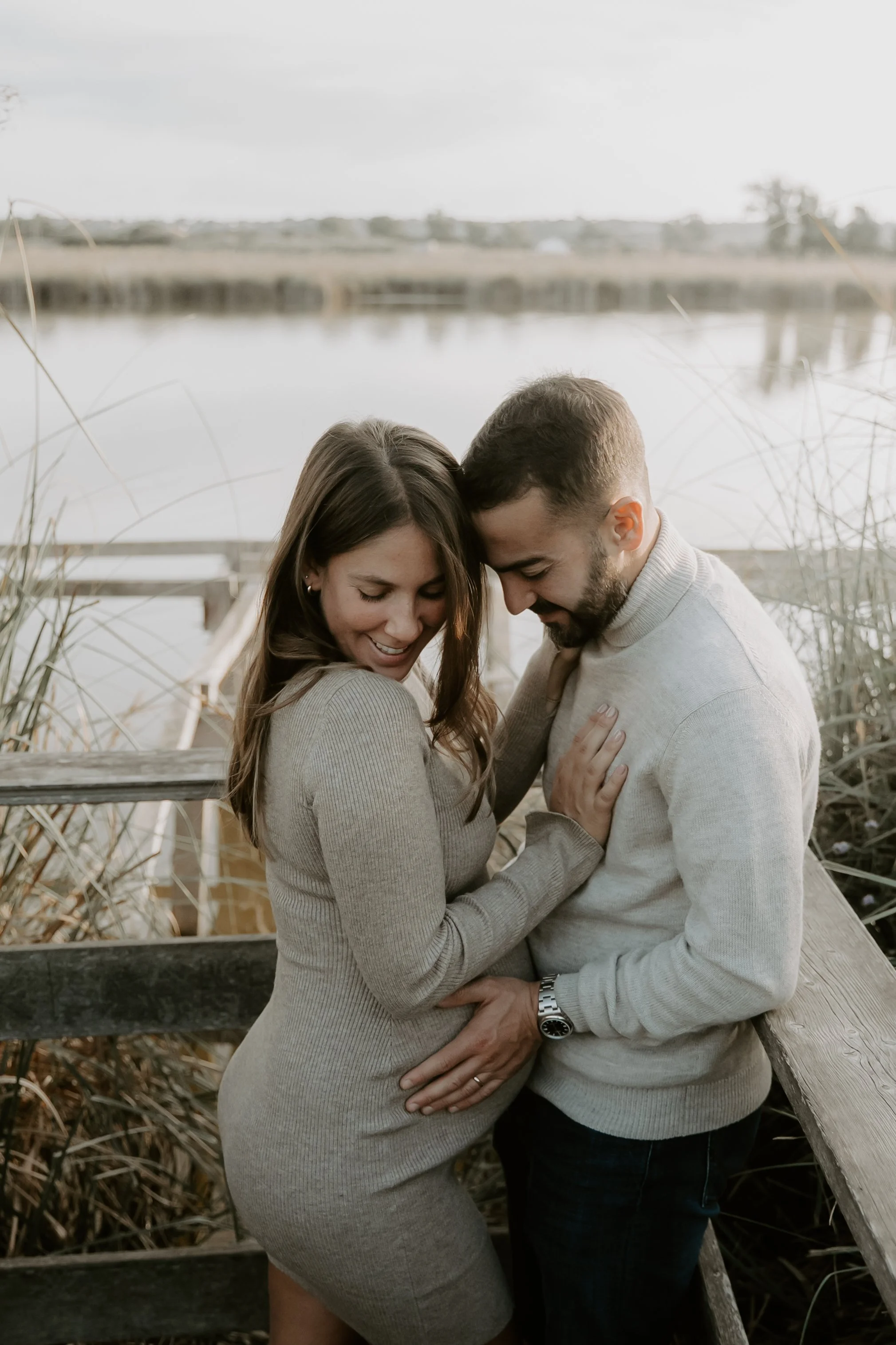 Servizio fotografico maternity in esterna al tramonto, Sardegna - Fotografa Daria Manuedda