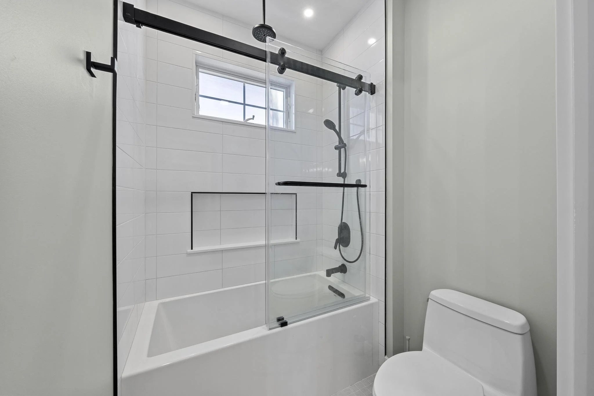 88 Weaver Dr (25).jpg