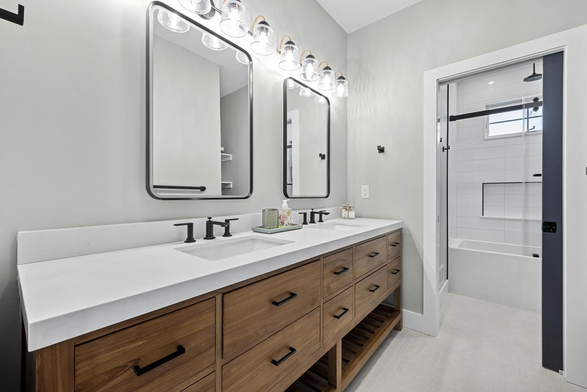 88 Weaver Dr (24).jpg