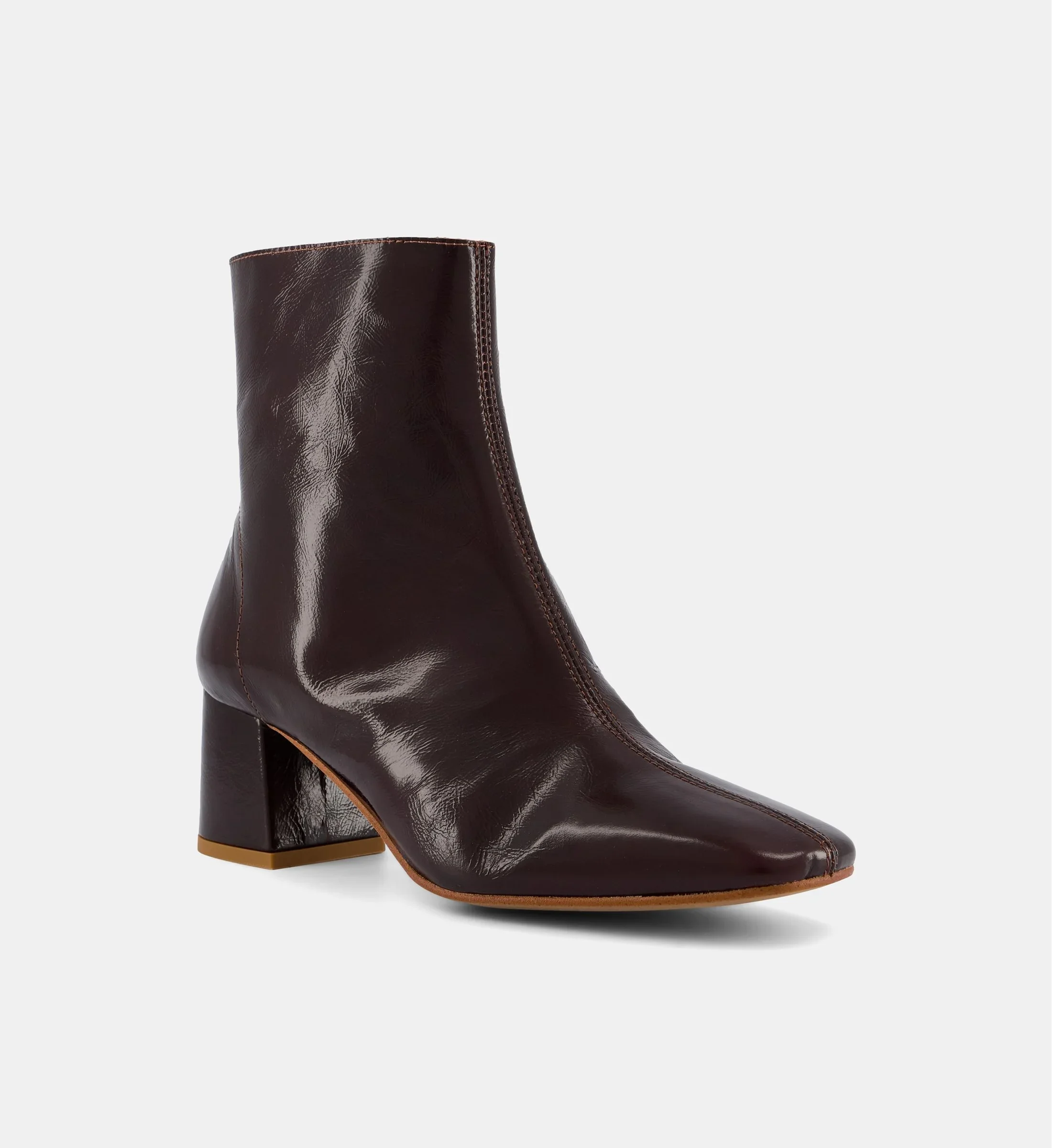 bottines_a_petits_talons_vaea_cuir-3.webp
