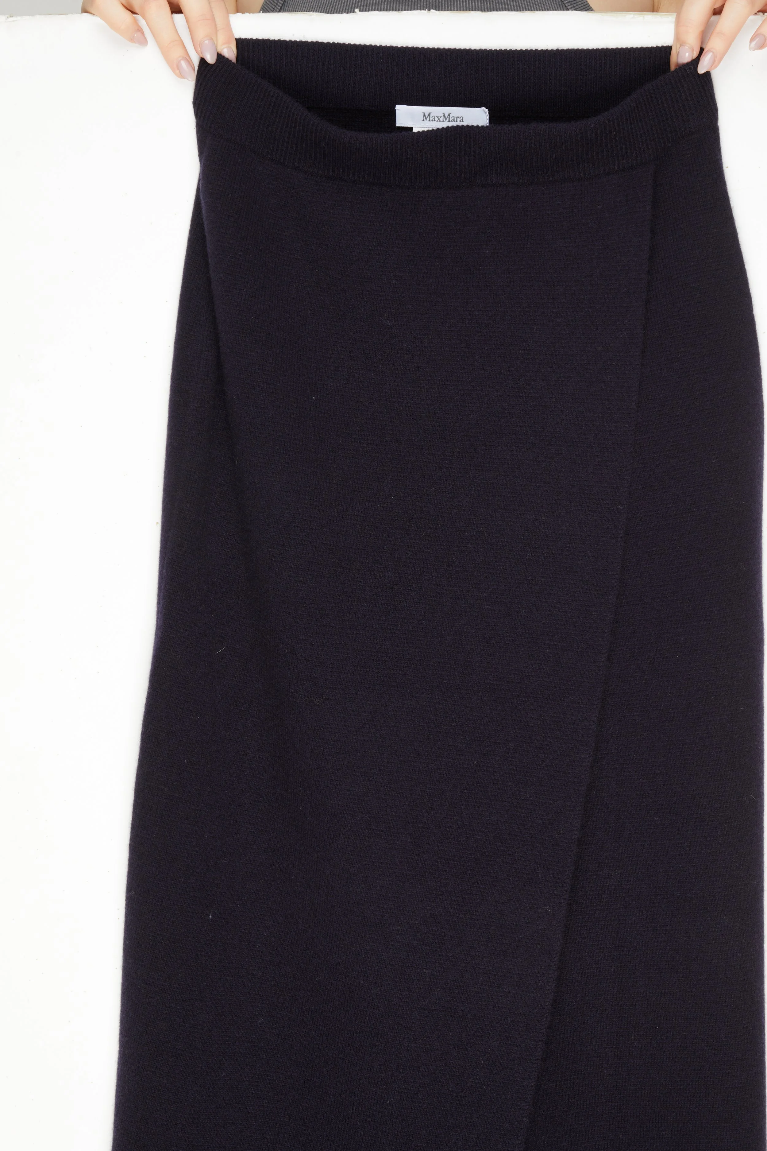 jupe longue noire en tissu épais