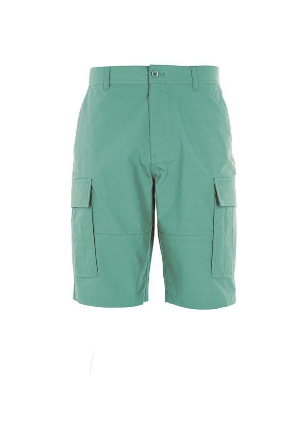 Shorts de couleur vert menthe avec poches latérales et ceinture.