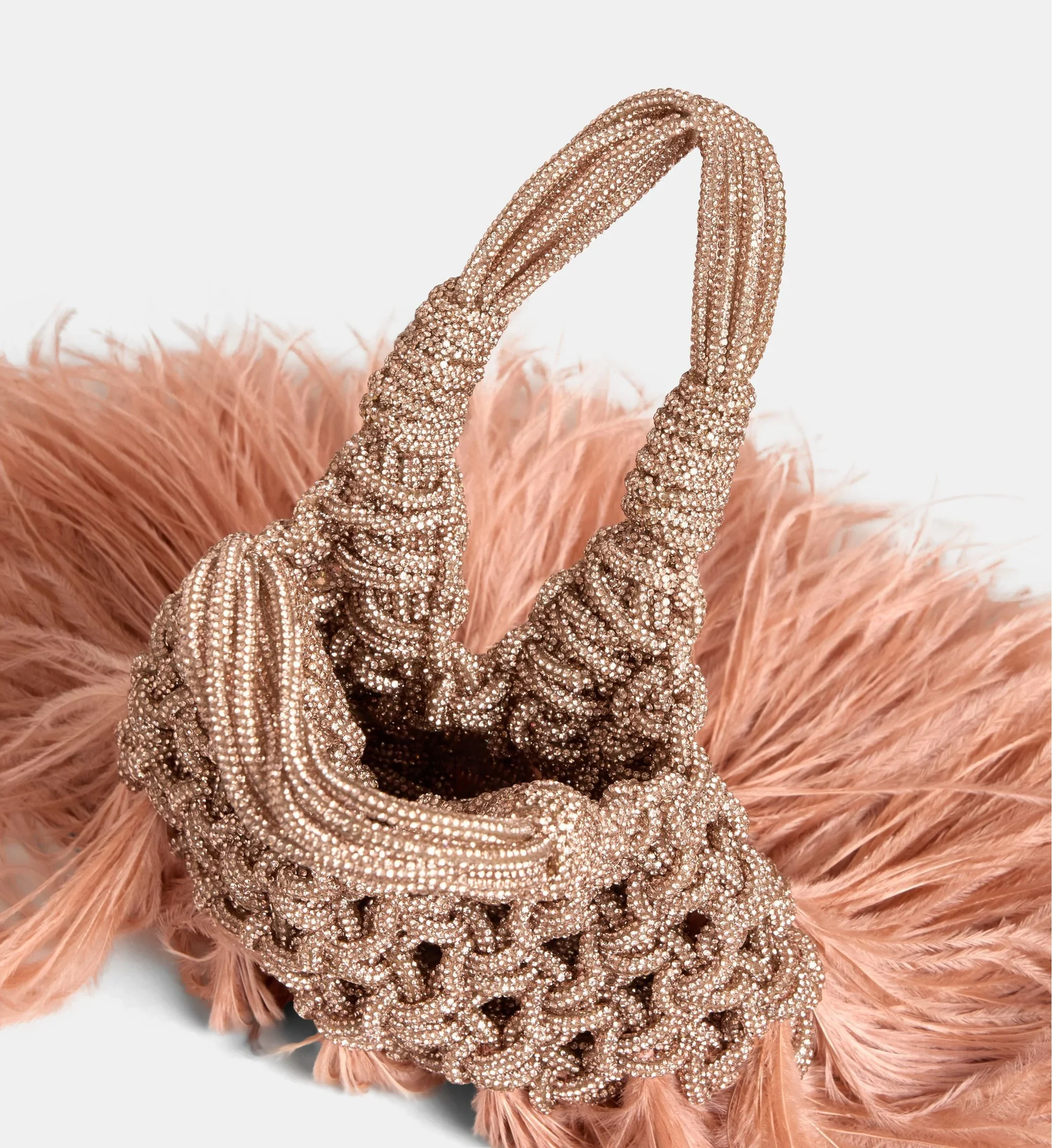 sac_a_main_vannifique_cristaux_et_plumes_d_autruche-4.webp