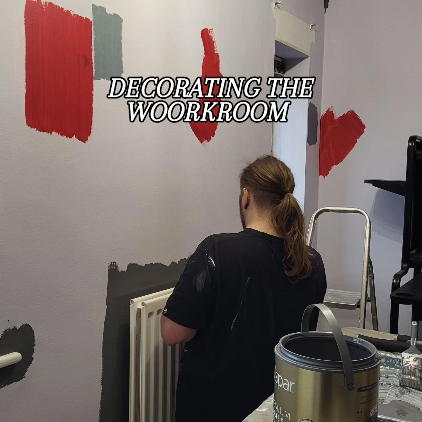 Something a little different from my usual posts ~ but anyone who knows me personally knows myself and my Fianc&eacute; purchased our forever home and today is the day we decorate my workroom. All lovingly painted by said Fianc&eacute;. 

Its very we