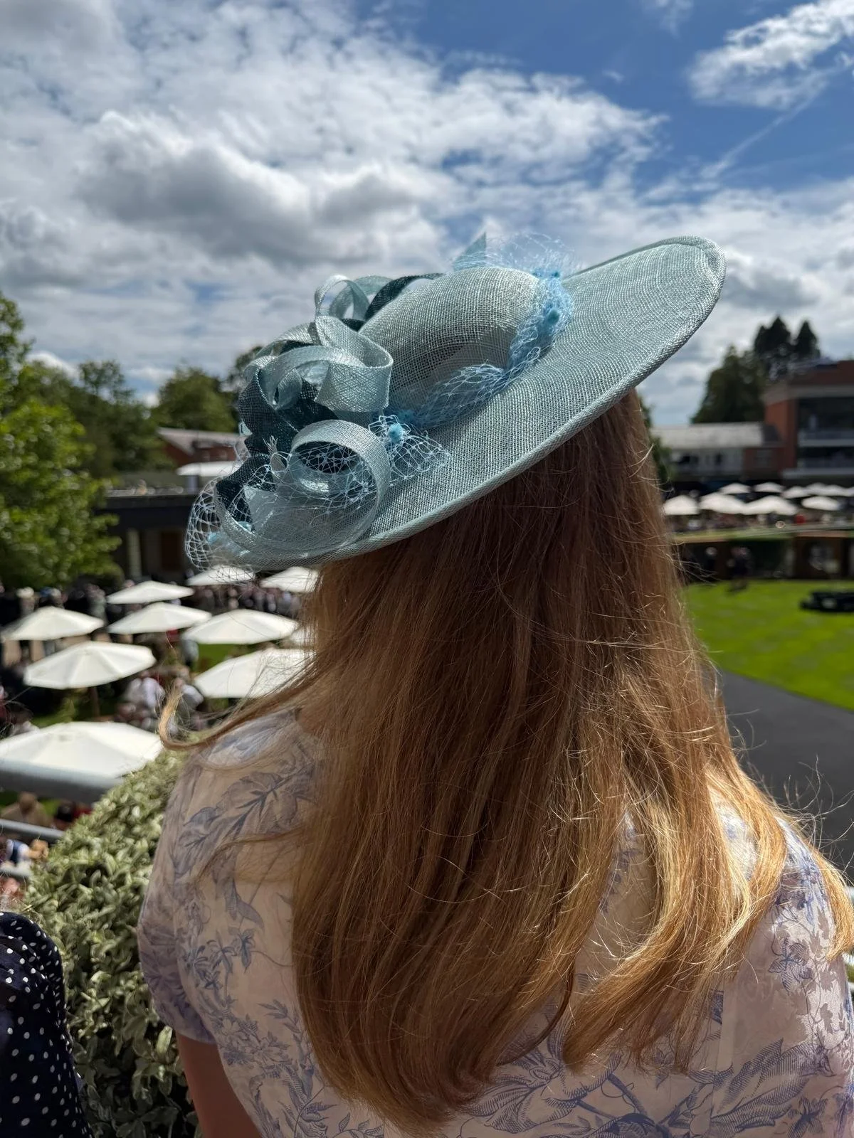 A beautiful blue boater at Royal Ascot 2026.
