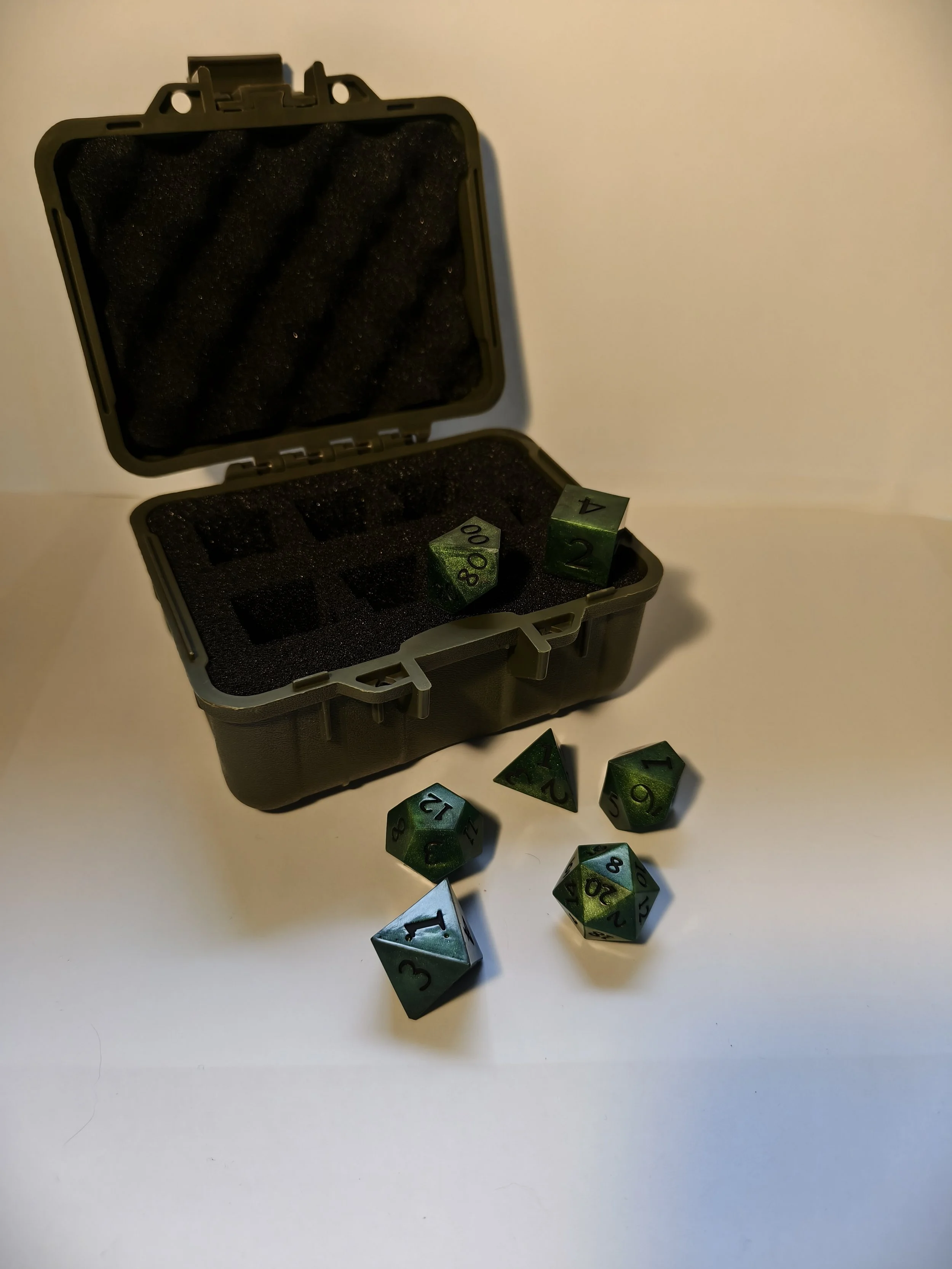 Würfelglas Militär Box