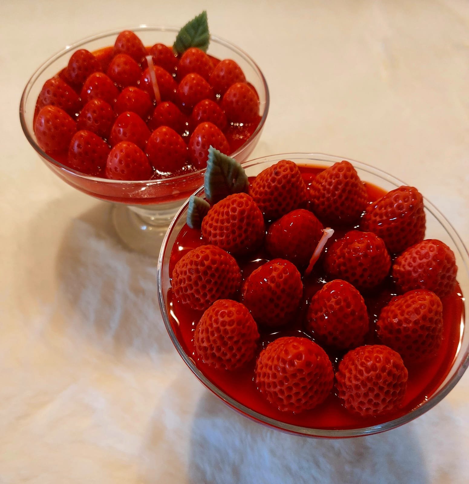 Kerze "Erdbeerbecher"