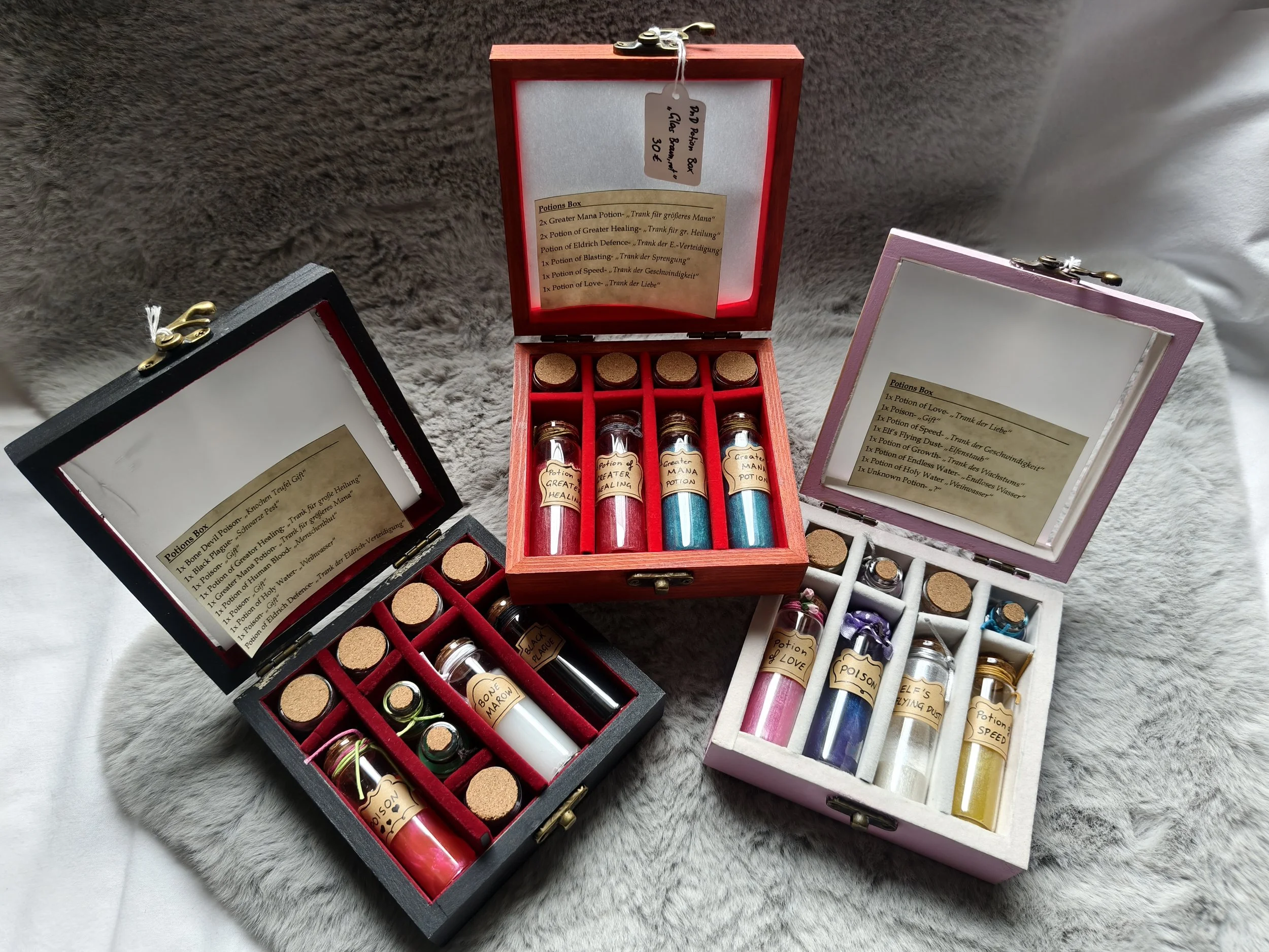 D&D Boxen Black-rot, Braun-rot, Rosa-weiß;