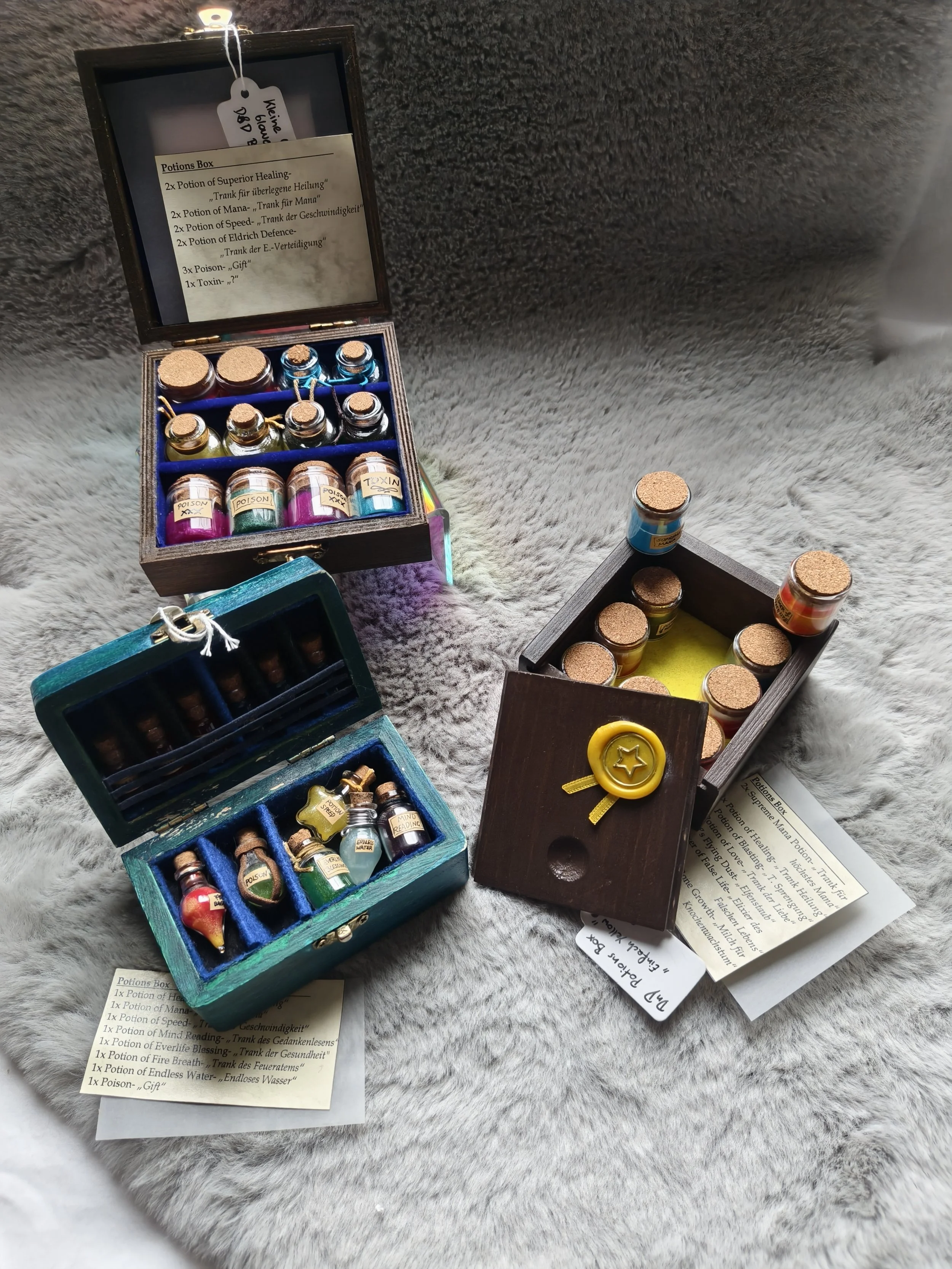 D&D Boxen dunkelbraun mit glas, Braun, Smaragd;