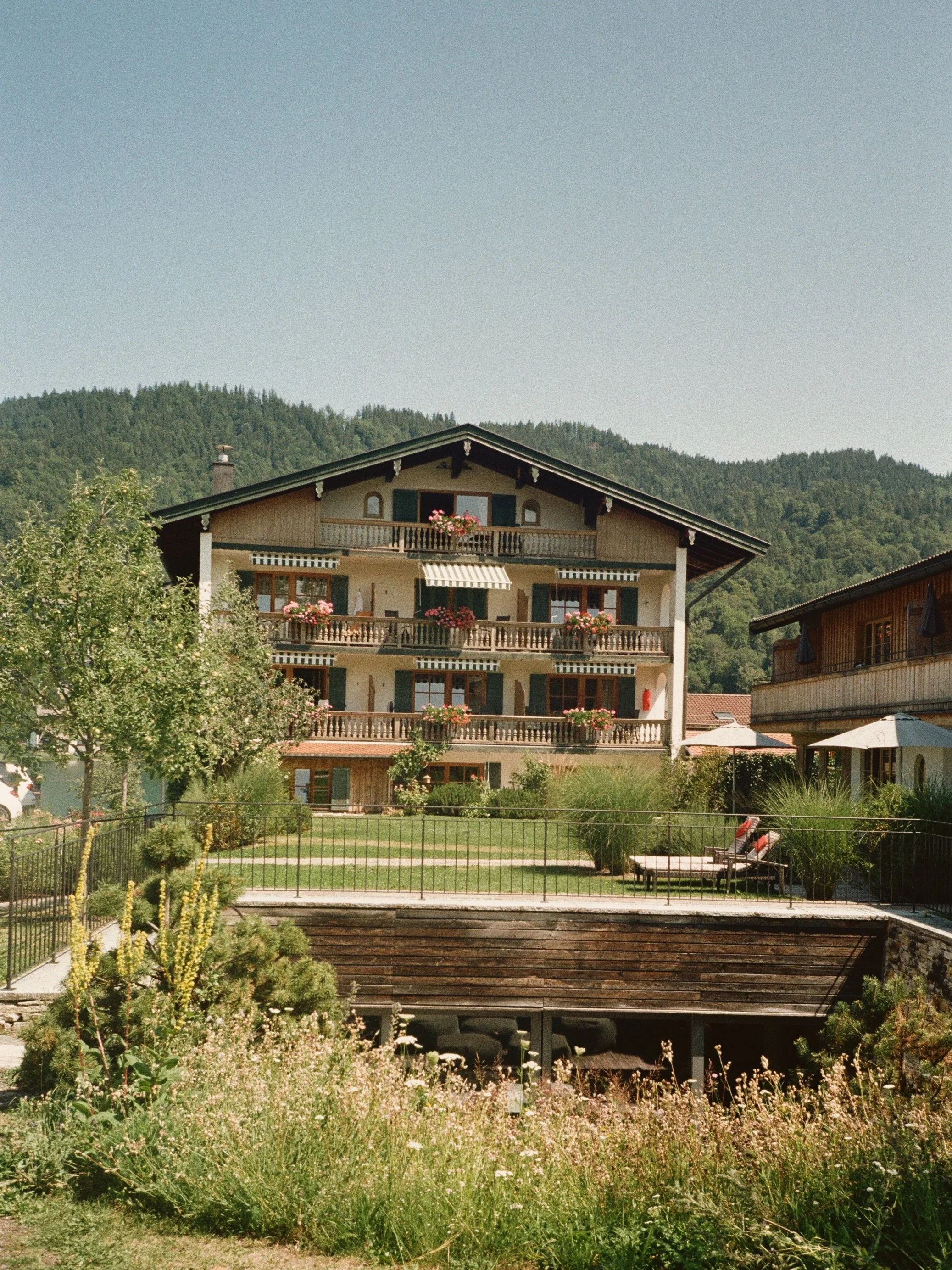 64076-000640760018-PoSX.jpg