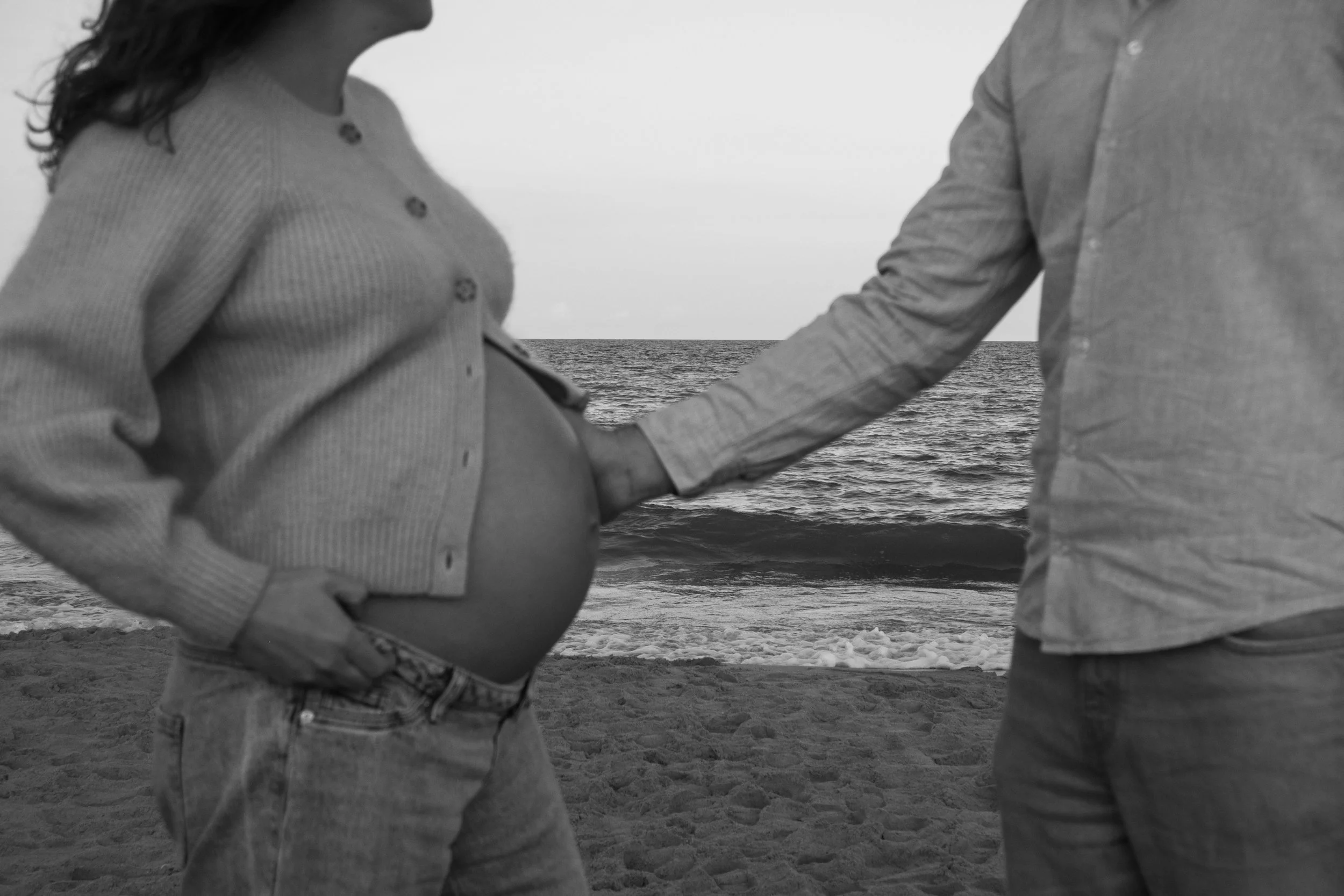 Pregnancy shoot on the beach