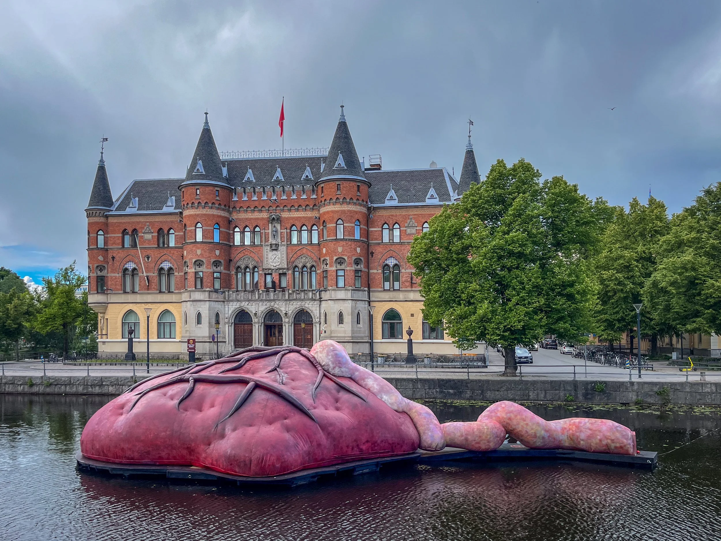Uppförande av ponton för konstinstallation, Örebro.
