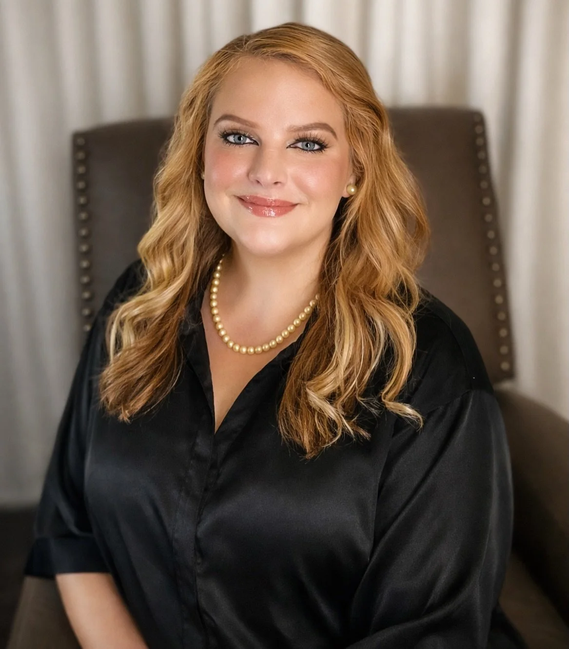 Meet Anna 🤍

With 13+ years in the industry, she brings a unique, thoughtful approach to every service. She creates an experience like no other and makes every guest feel just as special as the care she&rsquo;s about to give.

Whether it&rsquo;s you