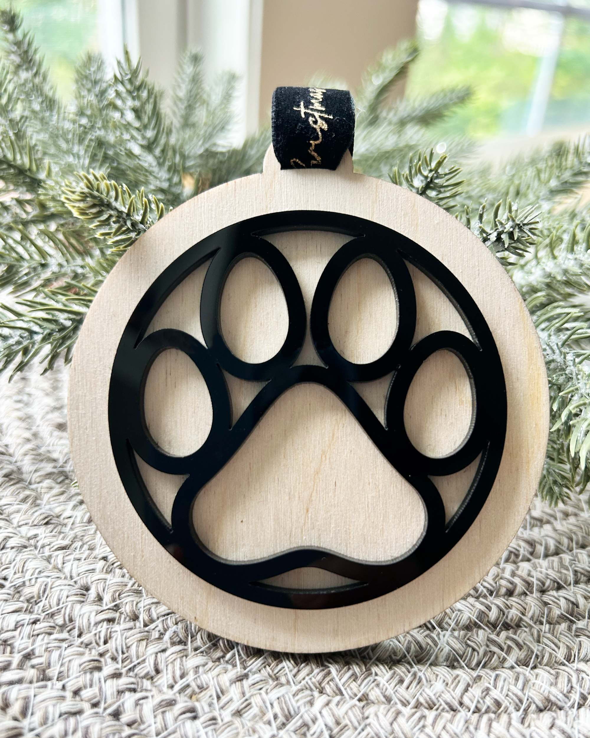 paw4.png