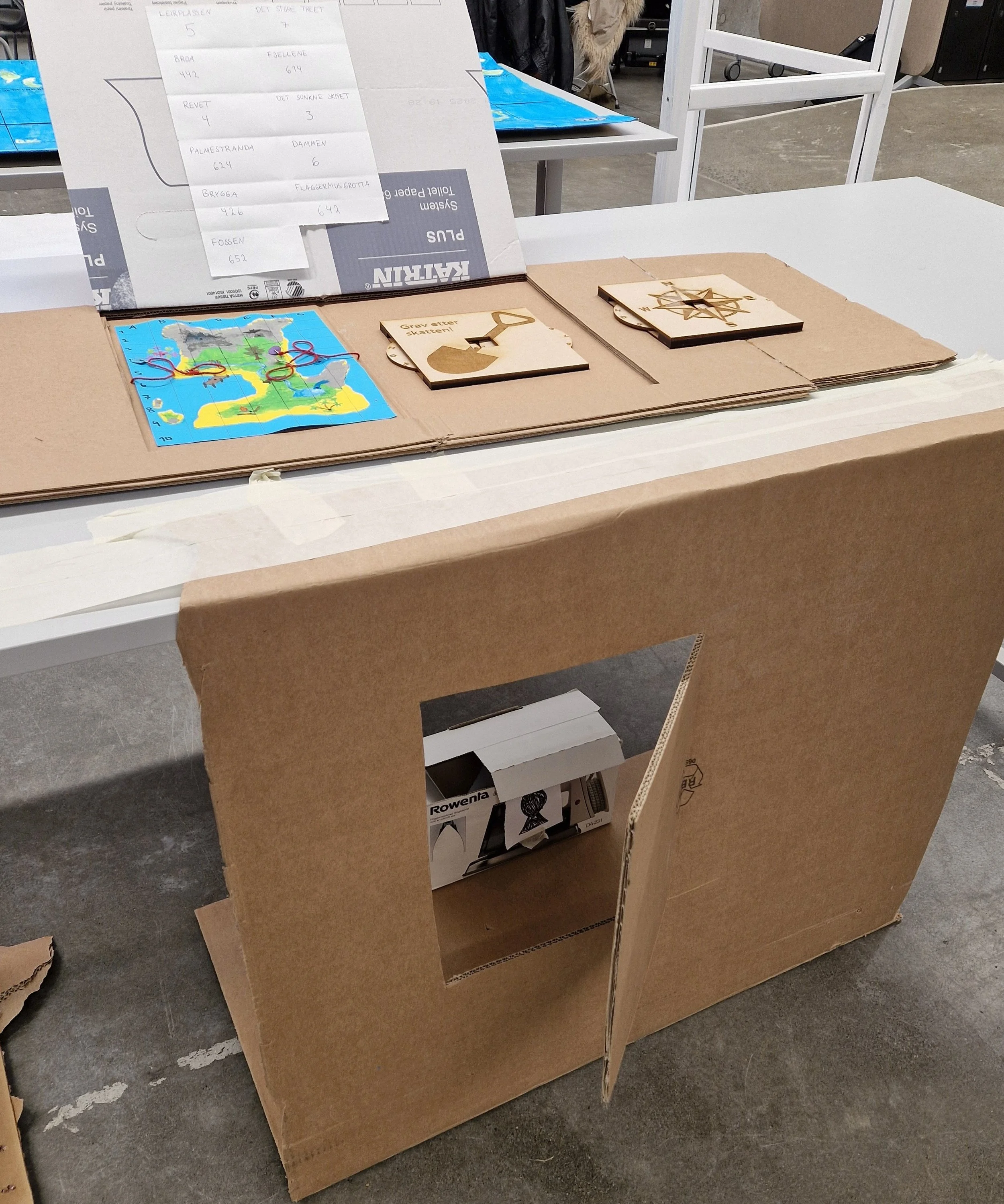 Prototype av pult med to luker