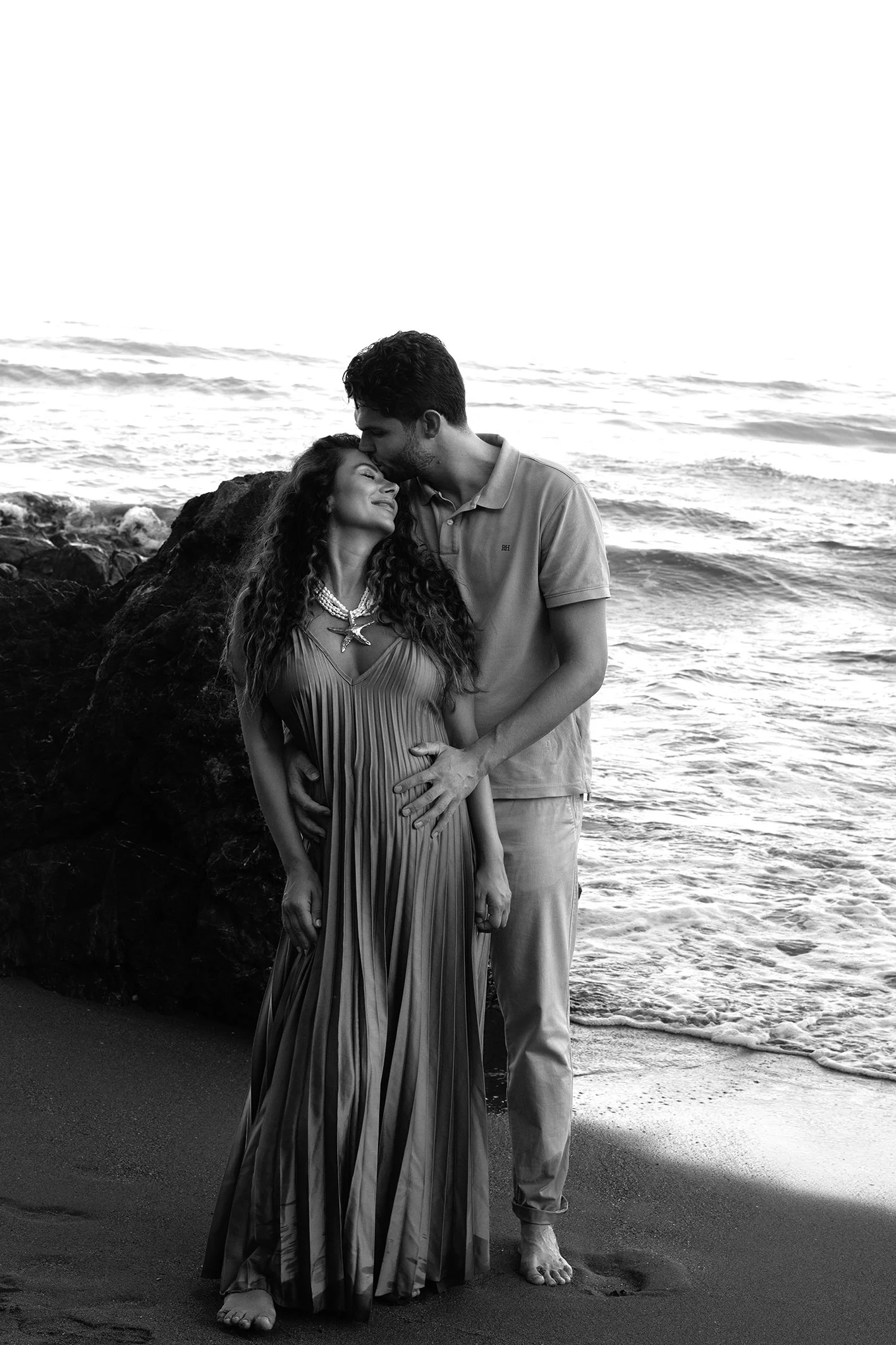 sesión de fotografia embarazo en la playa de Benalmádena