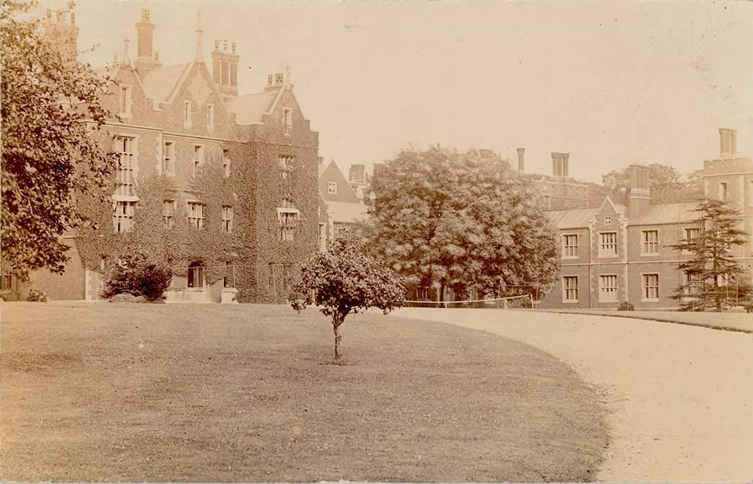 Royal Victoria Patriotic Building