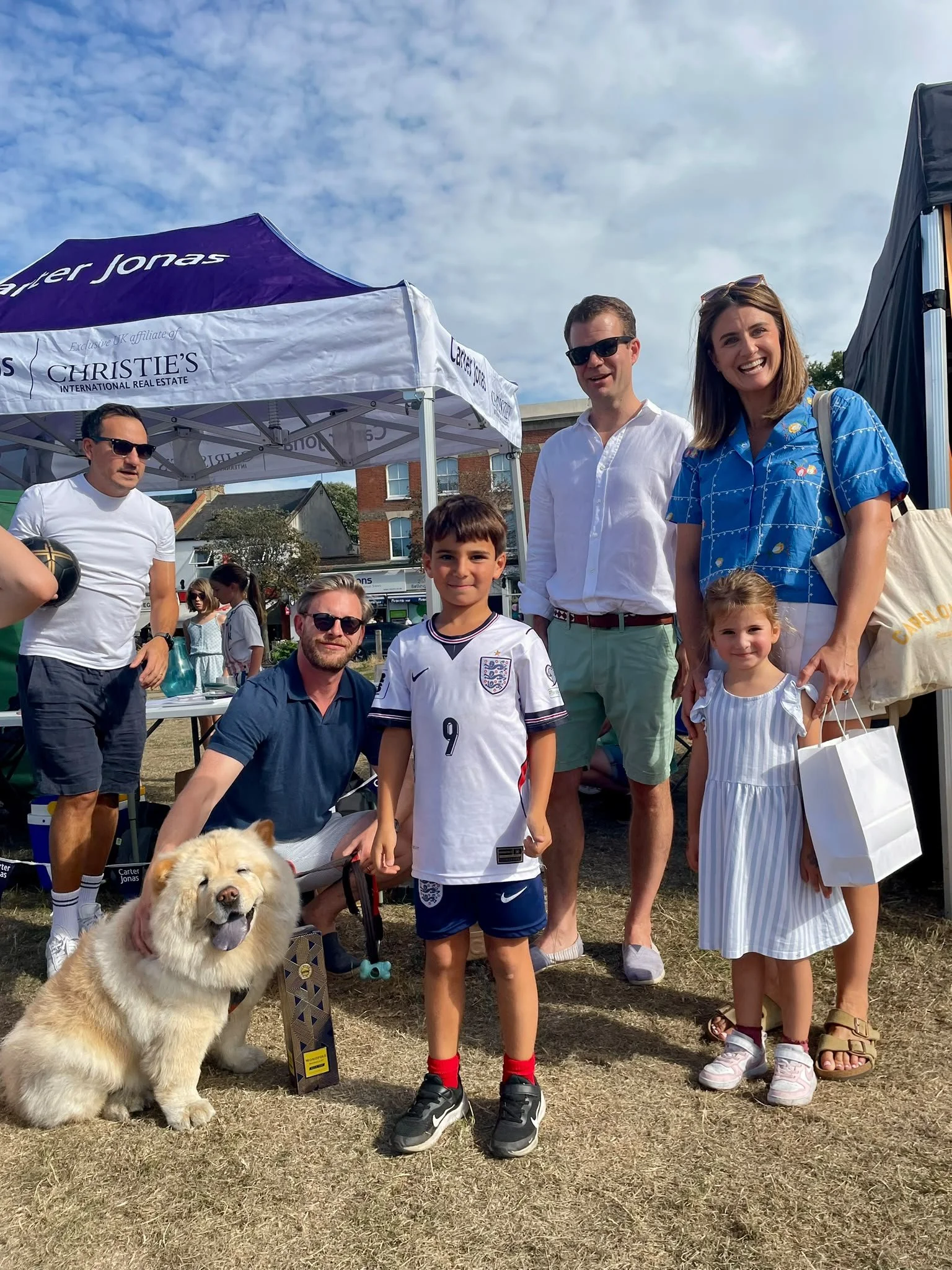 September round-up: Dogs, horses, flowers, bats, gravestones and the climate crisis…..something for everyone!