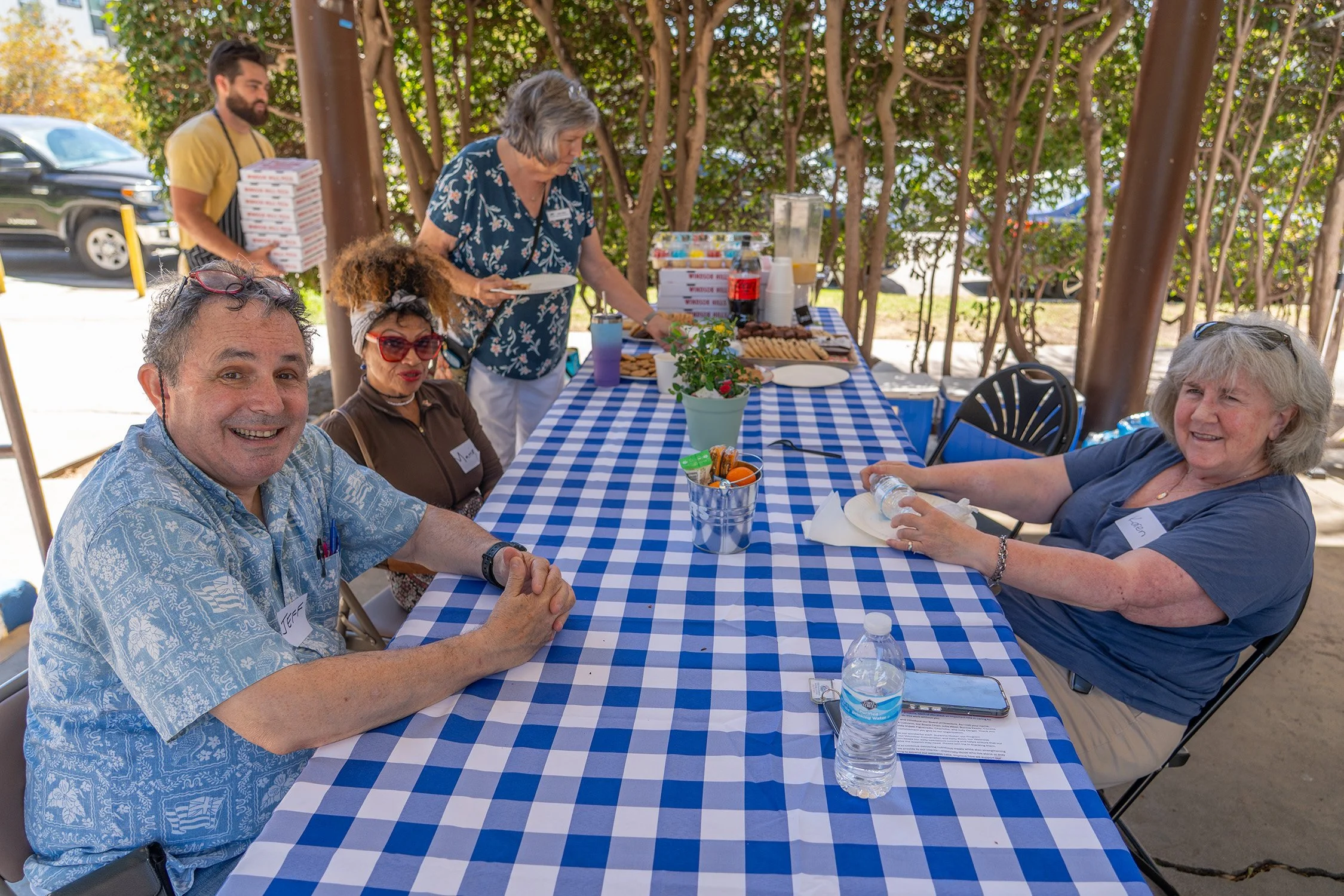 Jeff Burchin, Maria and Karen volunteers on Tuedsays.jpg