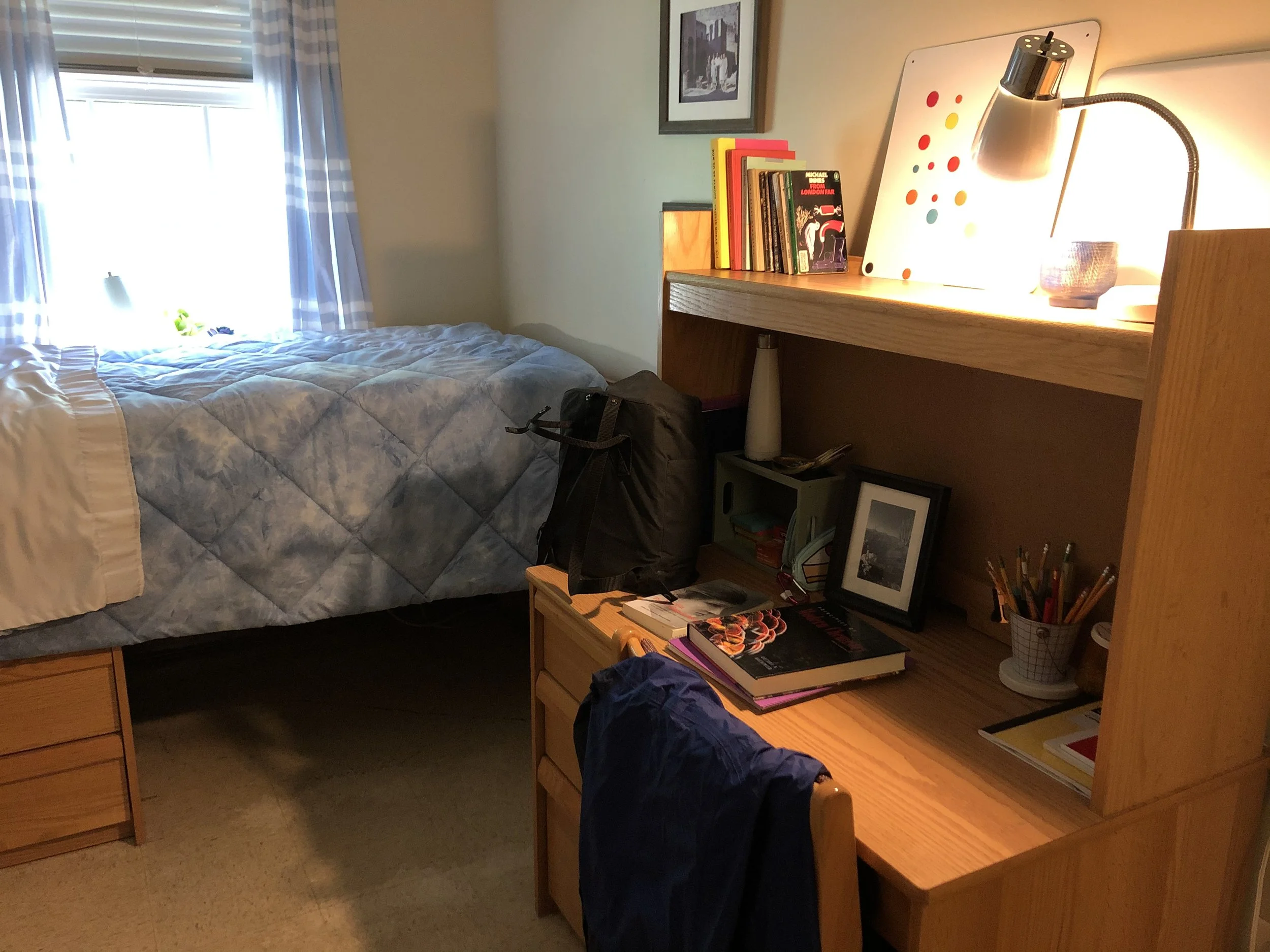 dorm room 2.jpg