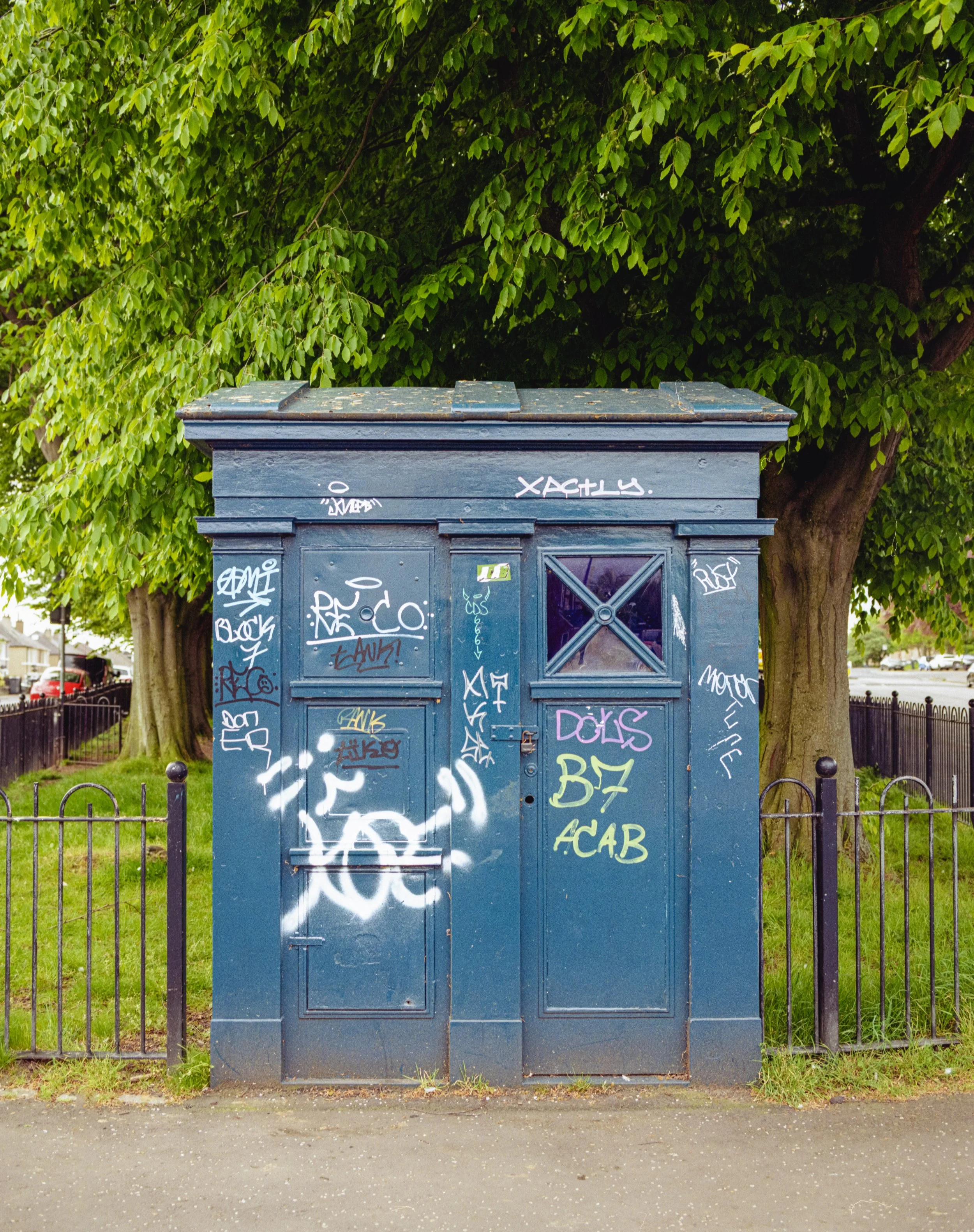 260508_Policebox_RZGold2000002.JPG