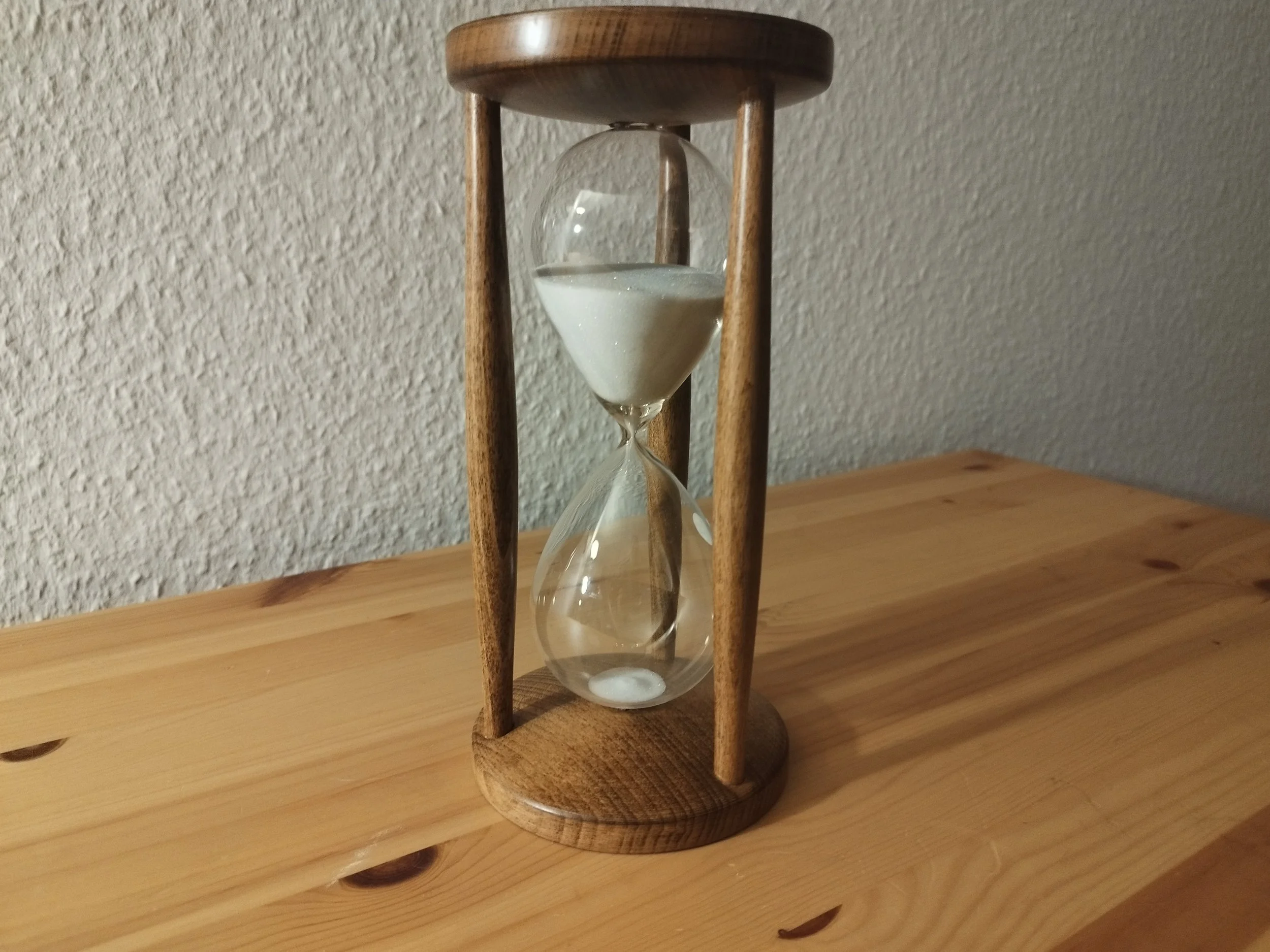 Symbolbild für Einzeltherapie – Sanduhr in der Psychotherapiepraxis in Bremen bei Ärztlicher Psychotherapeutin Svetlana Kess