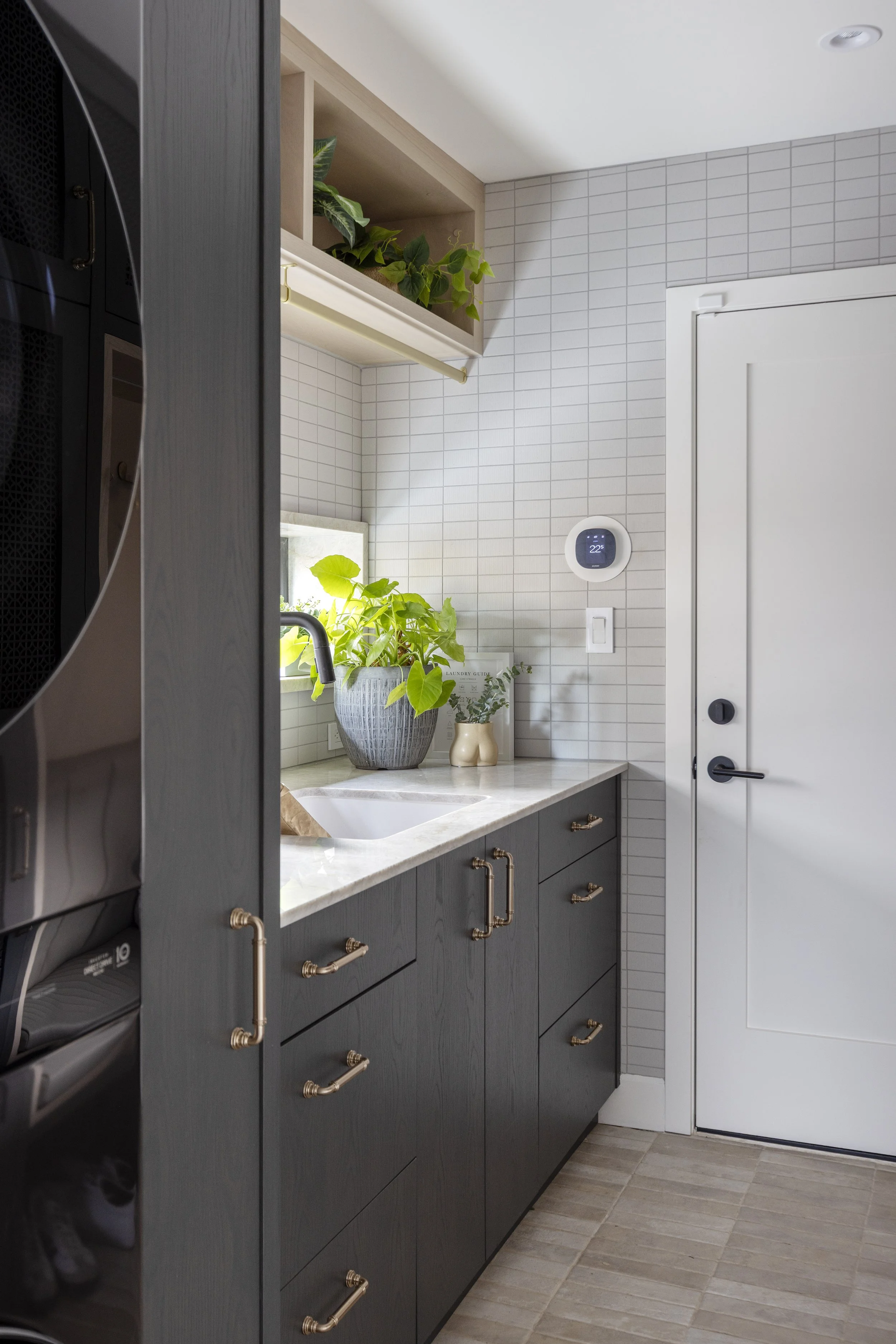 Jamie Banfield Design Inc-The-Sidney-Exterior-Custom-Home-25.jpg