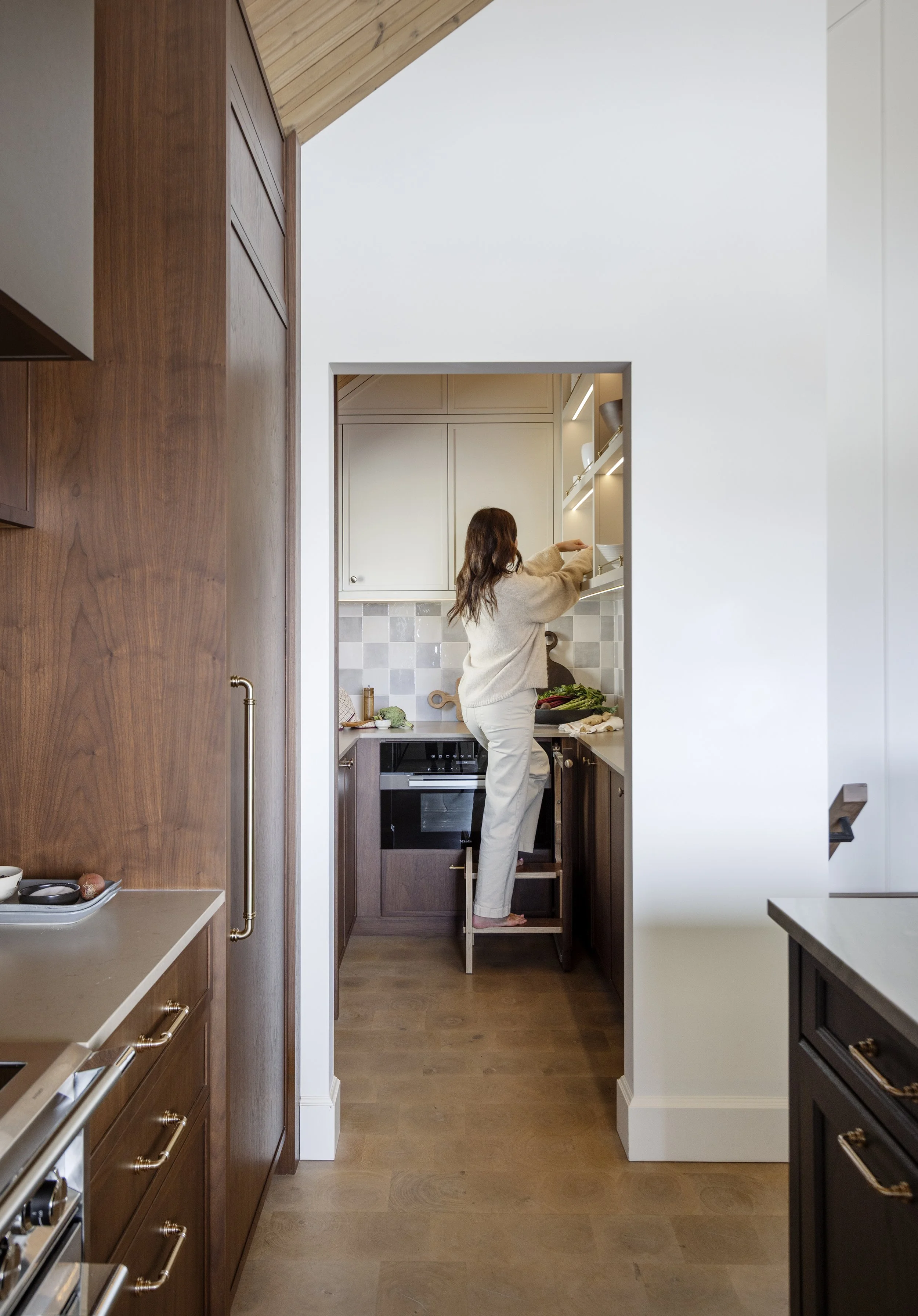 Jamie Banfield Design Inc-The-Sidney-Main Kitchen-Custom-Home-77.jpg