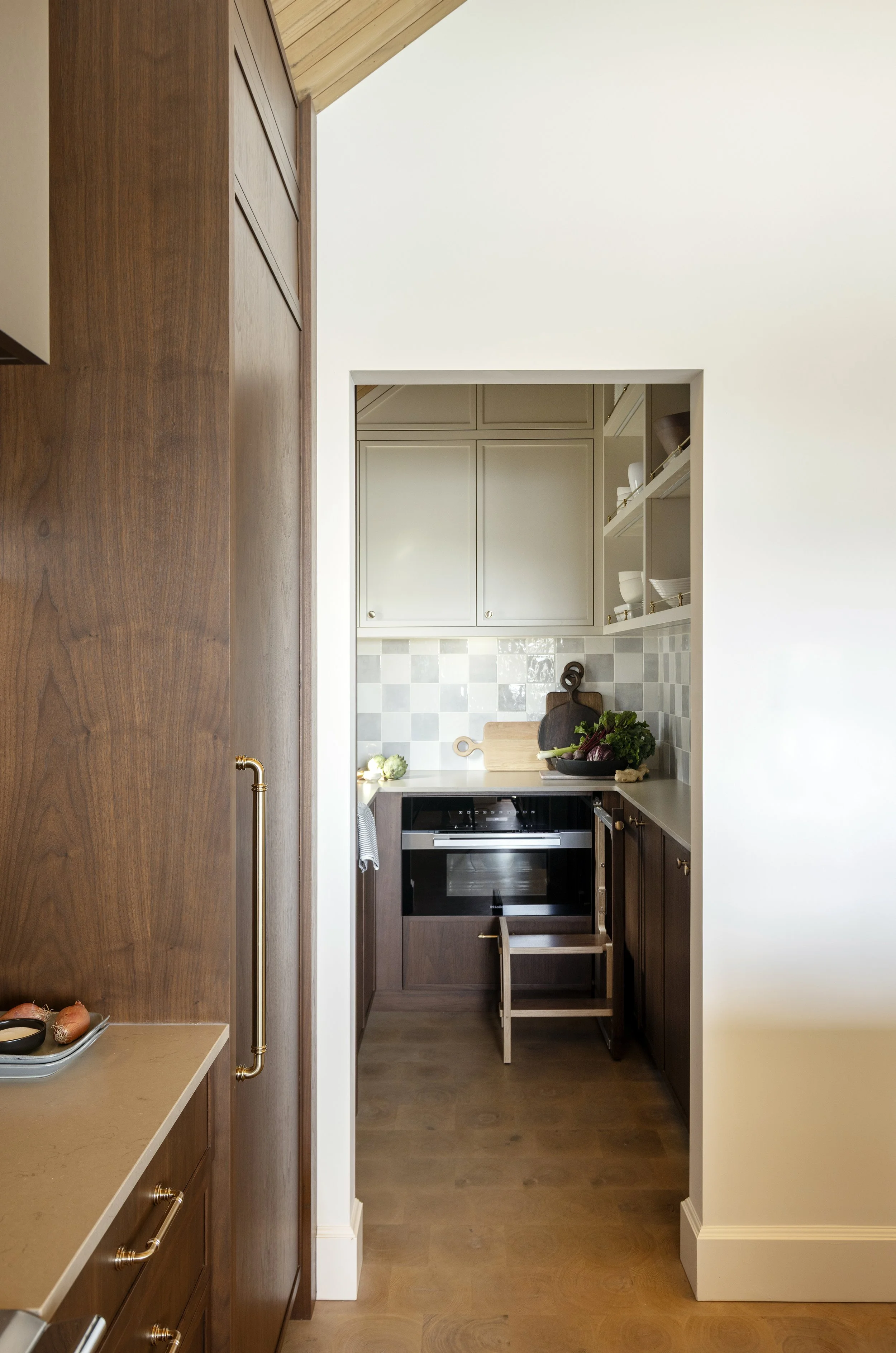 Jamie Banfield Design Inc-The-Sidney-Exterior-Custom-Home-18.jpg